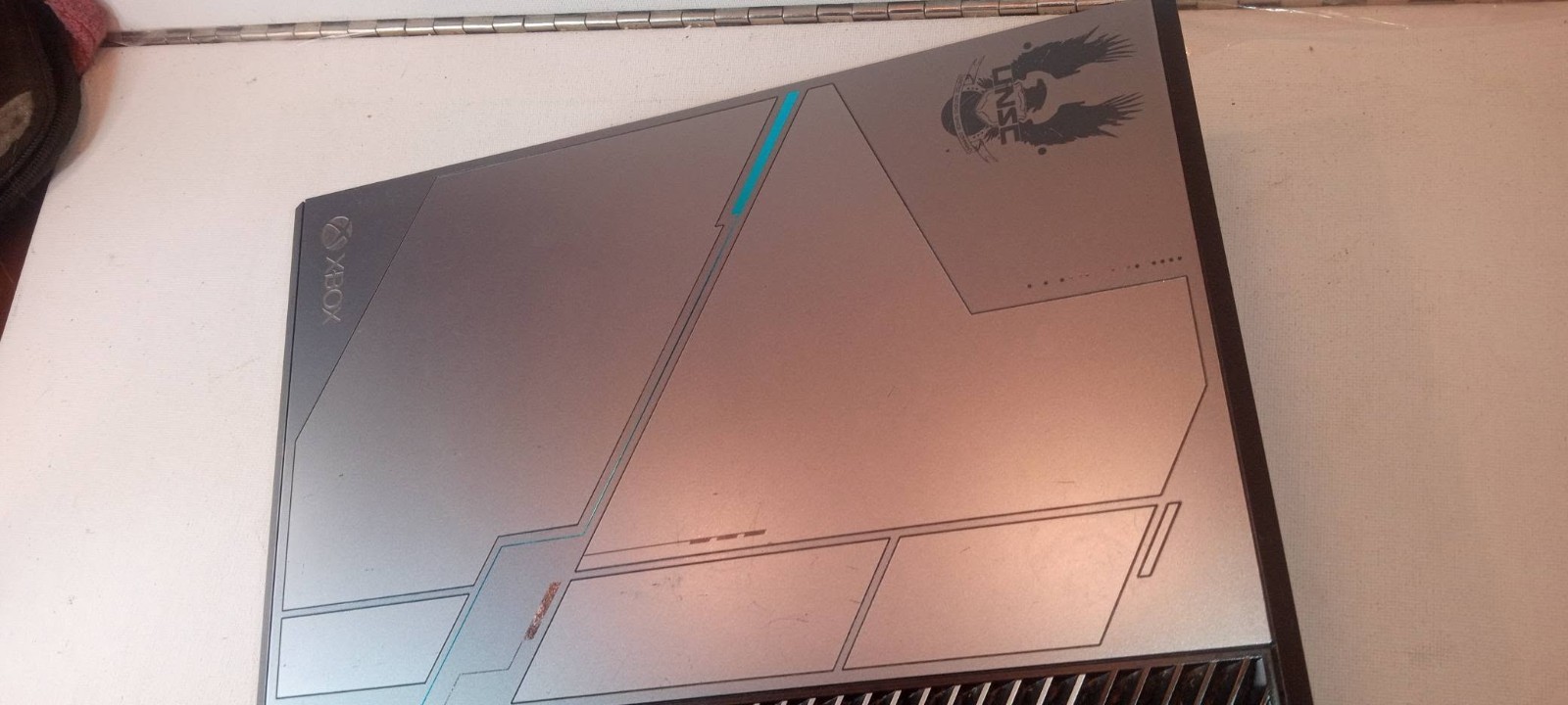 Microsoft Xbox One 1TB Console Halo 5: Guardians Special Edition tested