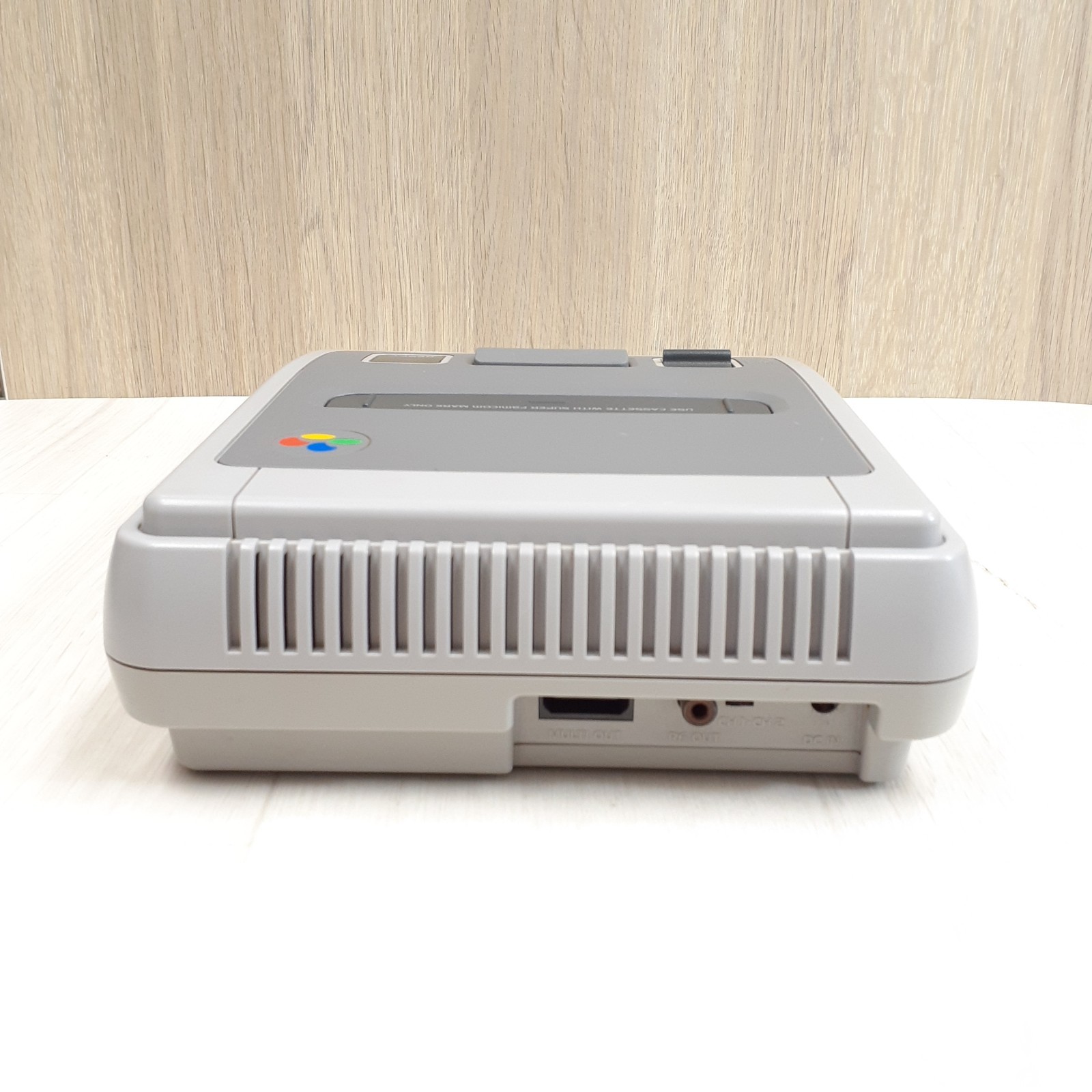 Nintendo Japanese Super Famicom Console in box with 6 games CIB SNES SHVC-001