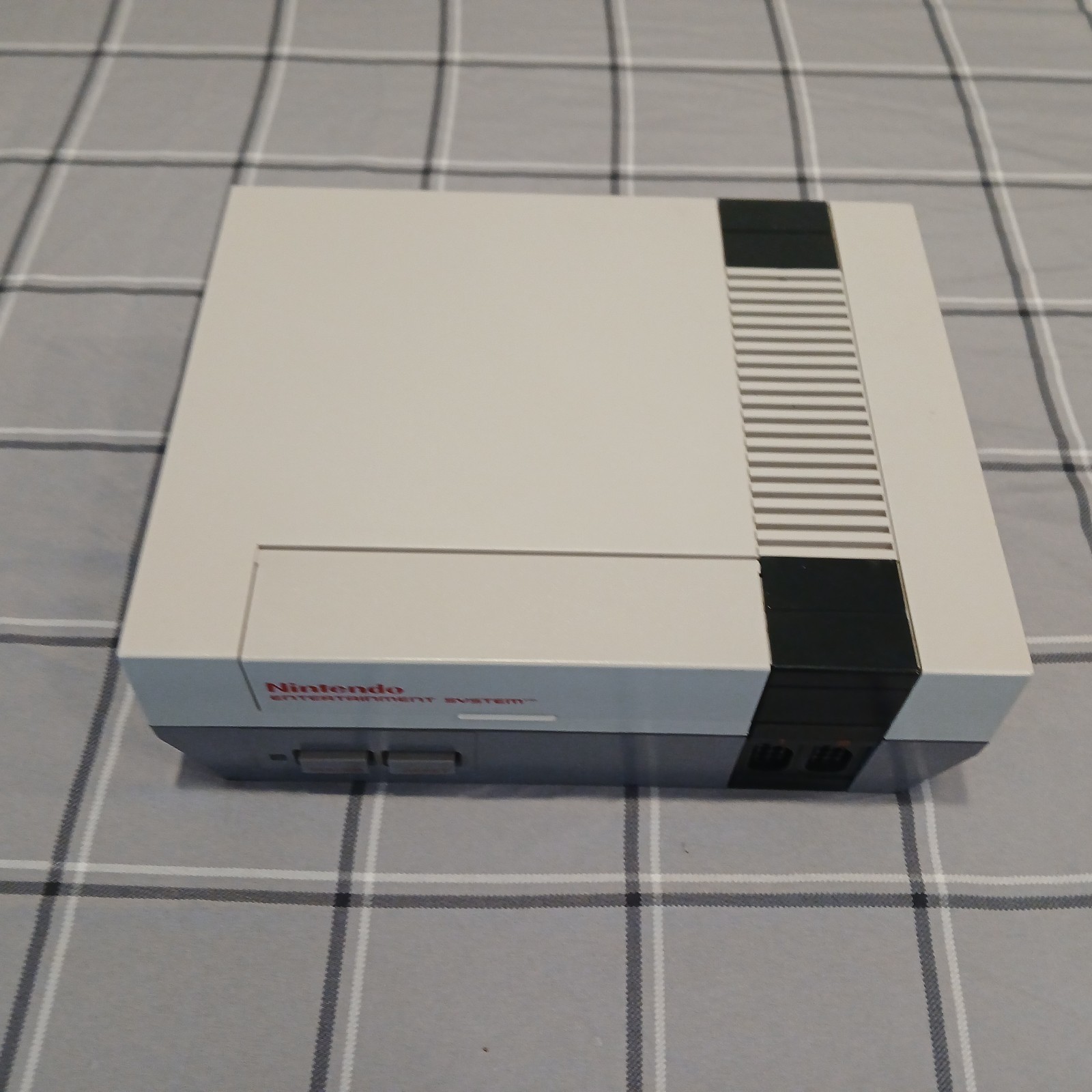 NES Console Bundle – Includes Super Mario Bros & Duck Hunt w/ Zapper