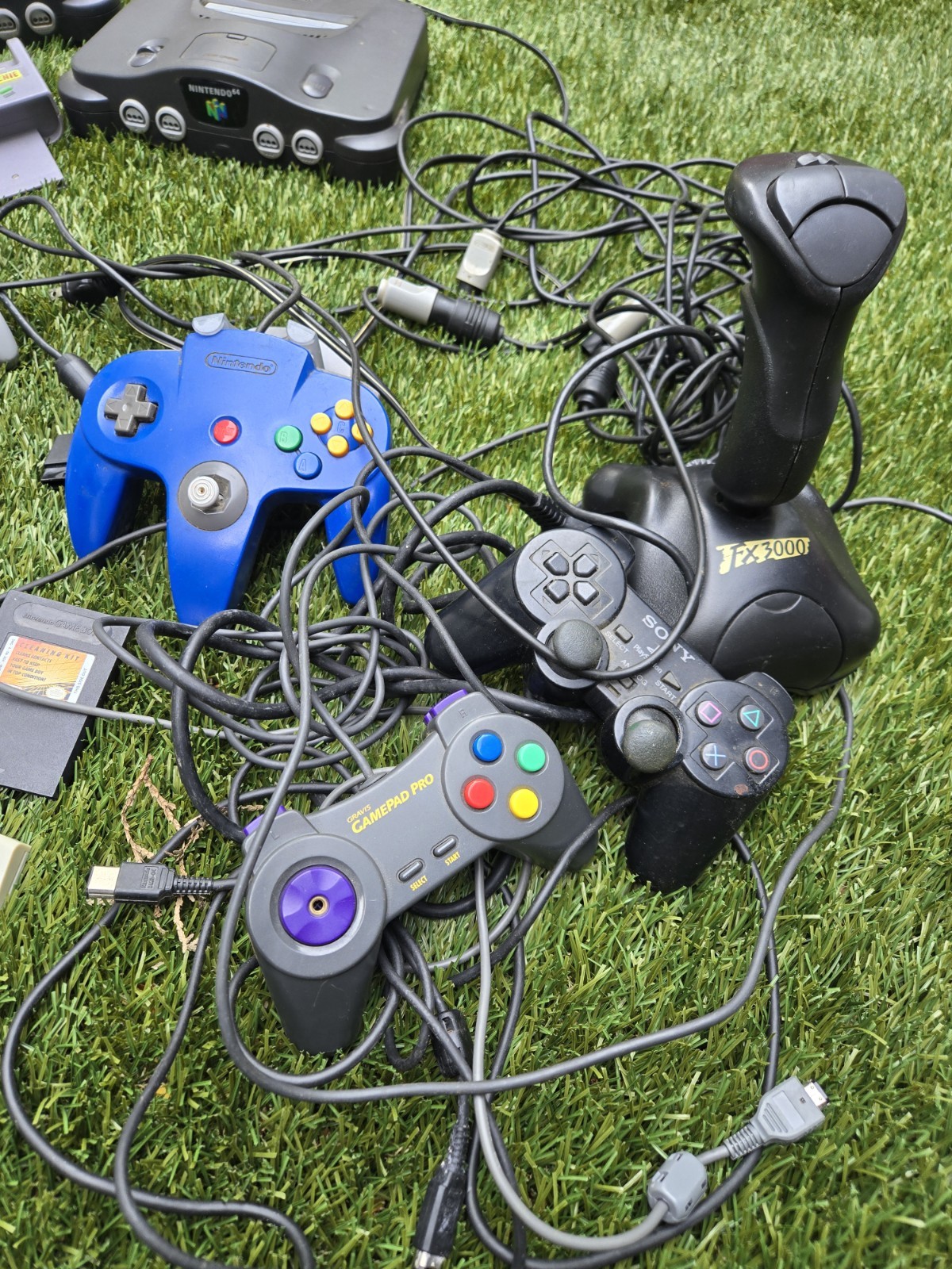 Vintage Nintendo 64 N64 Console X 2 OEM Bundle,4 Controllers Other Accessories