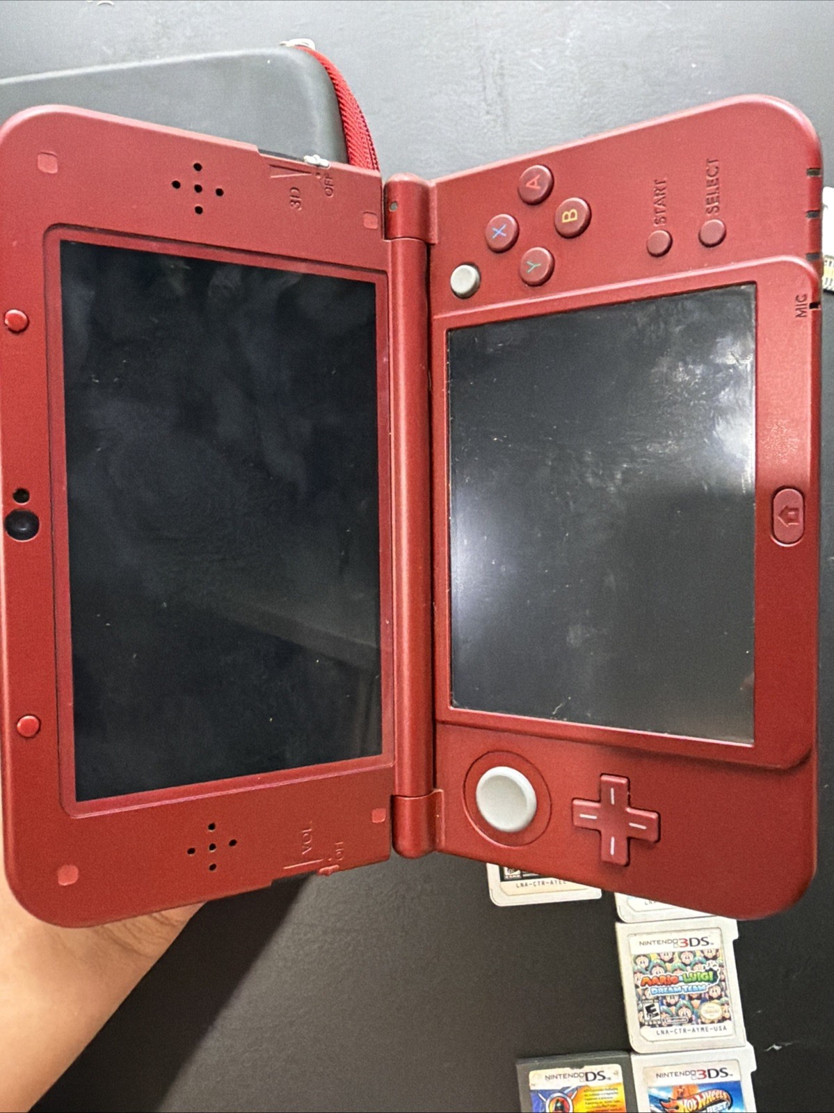 Nintendo 3DS XL Launch Edition With 11 Games
