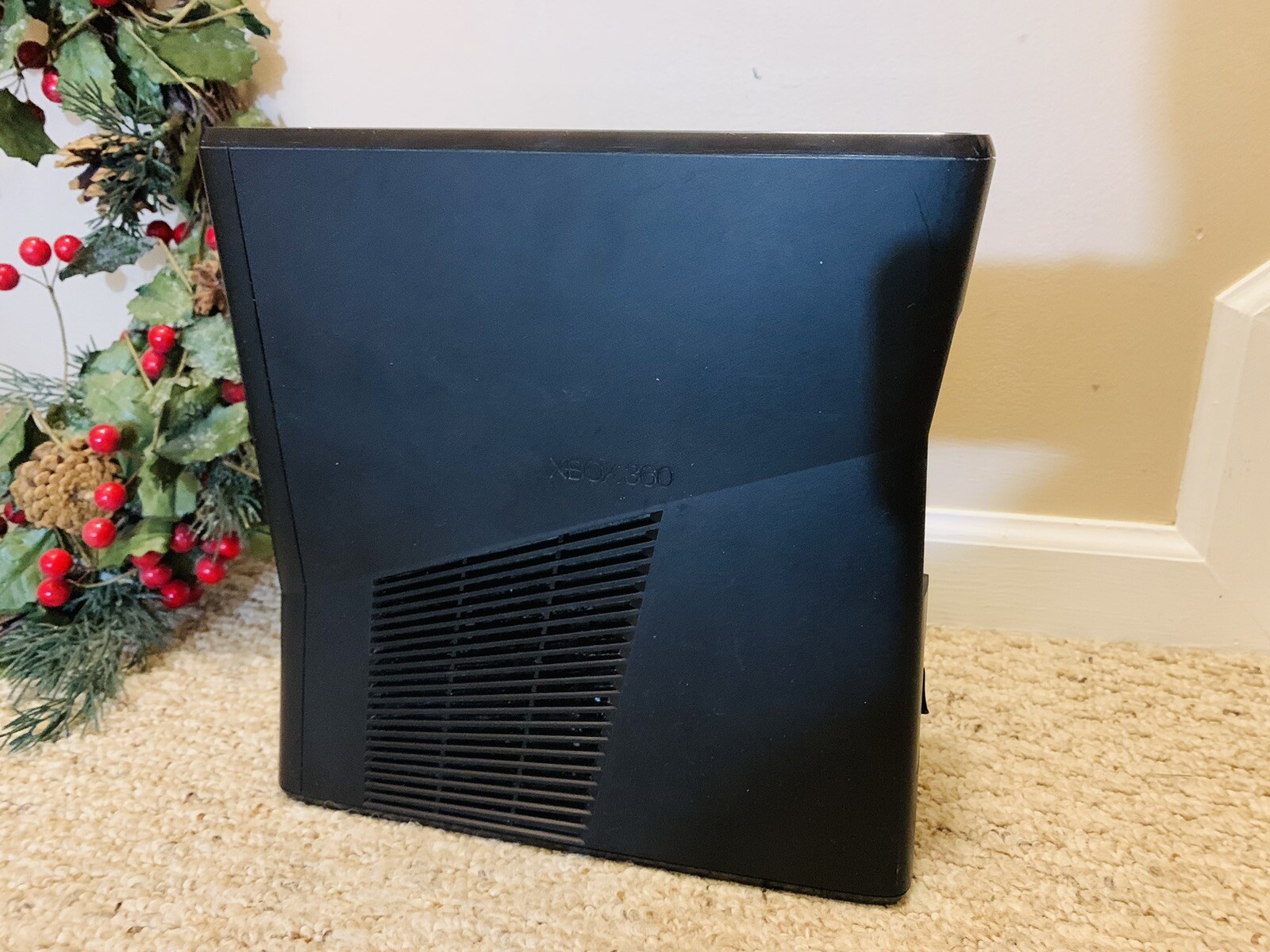 Microsoft Xbox 360 S Slim Console #1439 8MB Black Controller AC Power + 8 Games!
