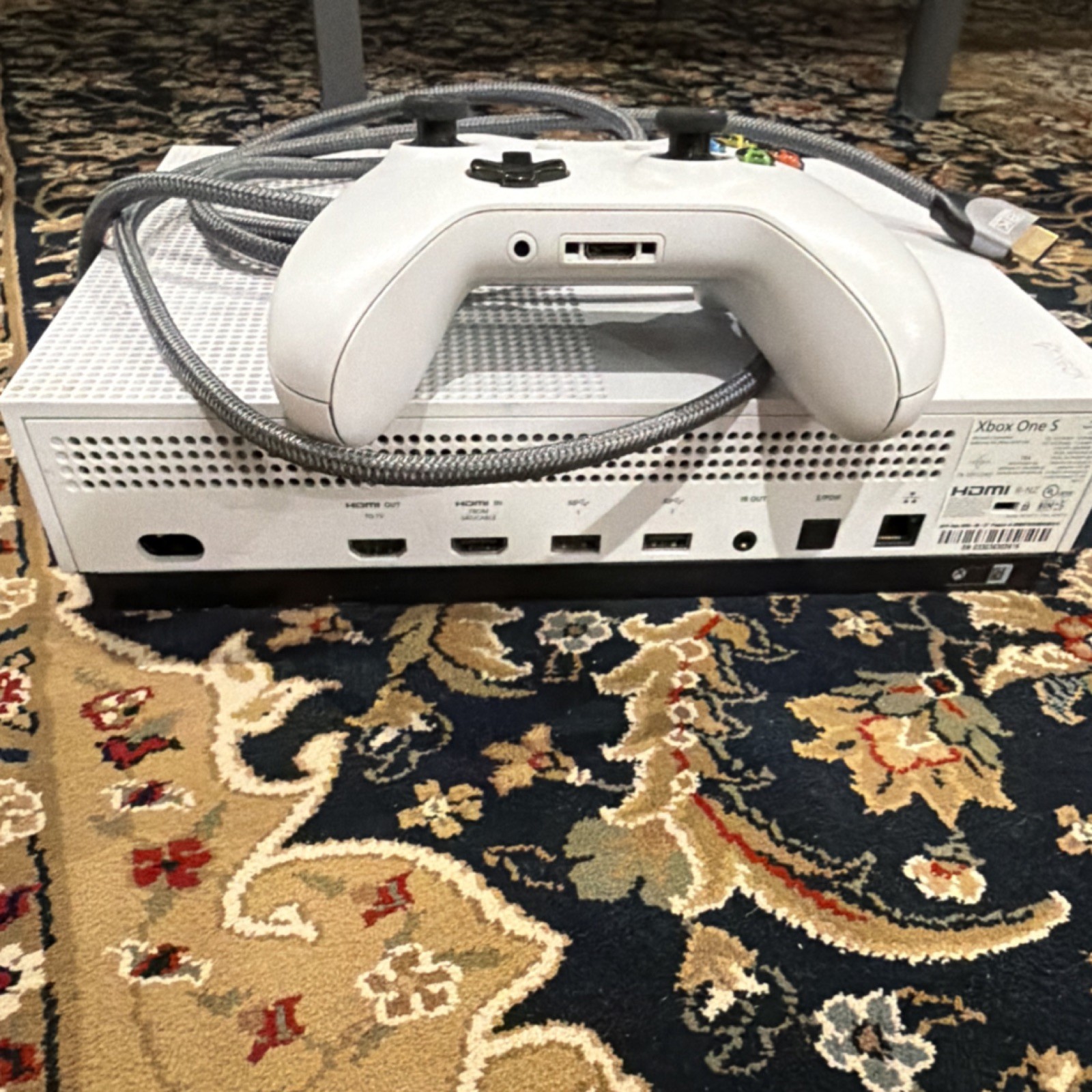 Microsoft Xbox One S Minecraft Favorites Bundle 500GB Game Console – White