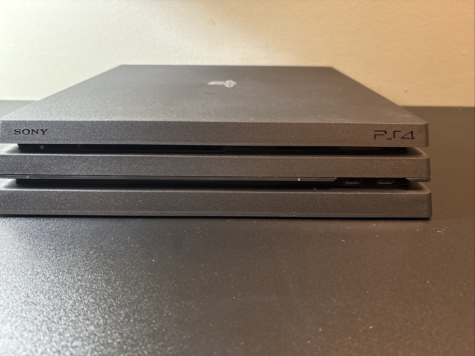 Sony PlayStation 4 Pro 1TB PS4 Console CUH-7215B W/Box & GTA5 Game – Great Cond.