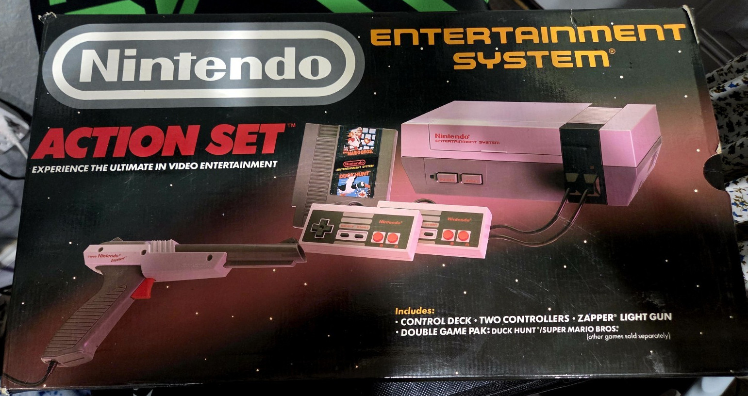 Nintendo NES Action Set Console Zapper Light Gun Duck Hunt Mario Controllers