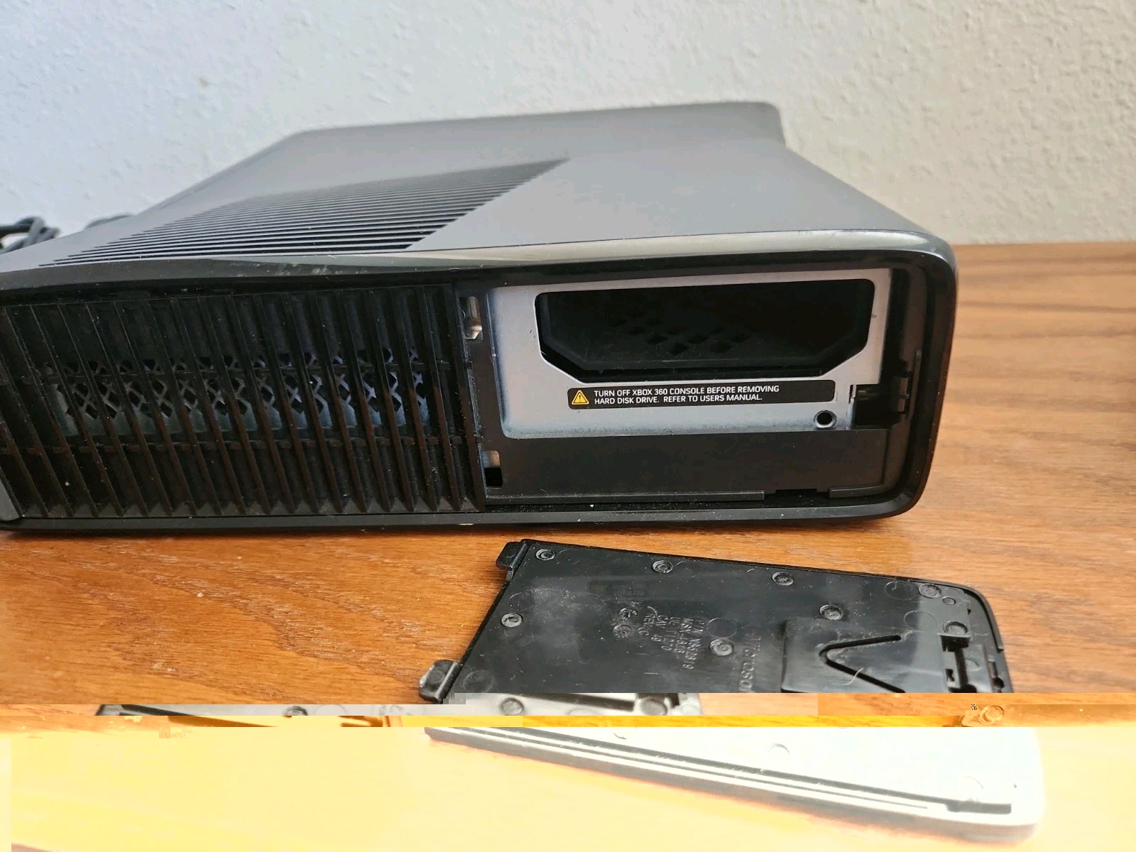 Microsoft Xbox 360 S 1439 250GB Black Console Wi-Fi HDMI 1080p NTSC-U/C