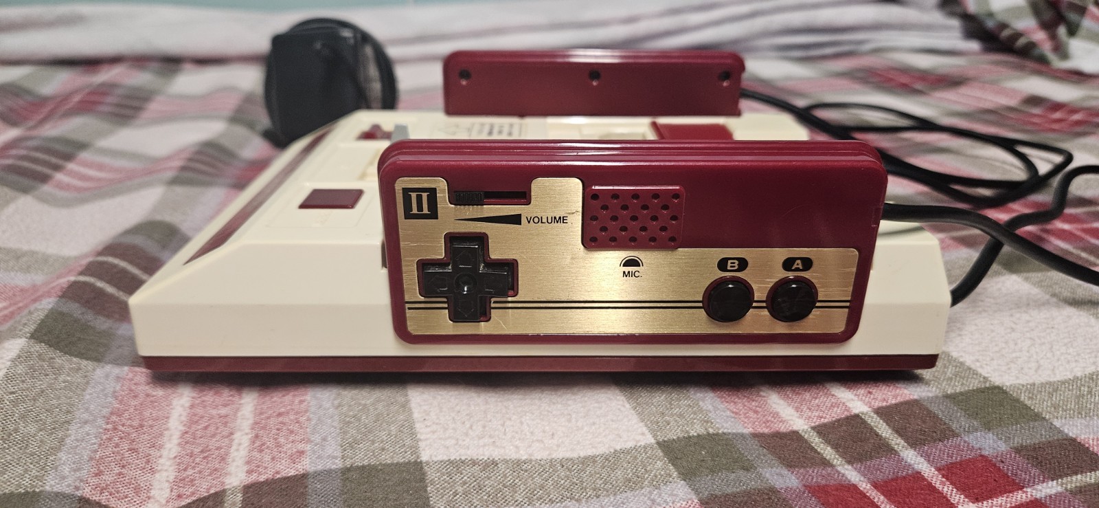 Nintendo Famicom HVC-002 Console NO RF CABLE Genesis Model 1 Power Cord included