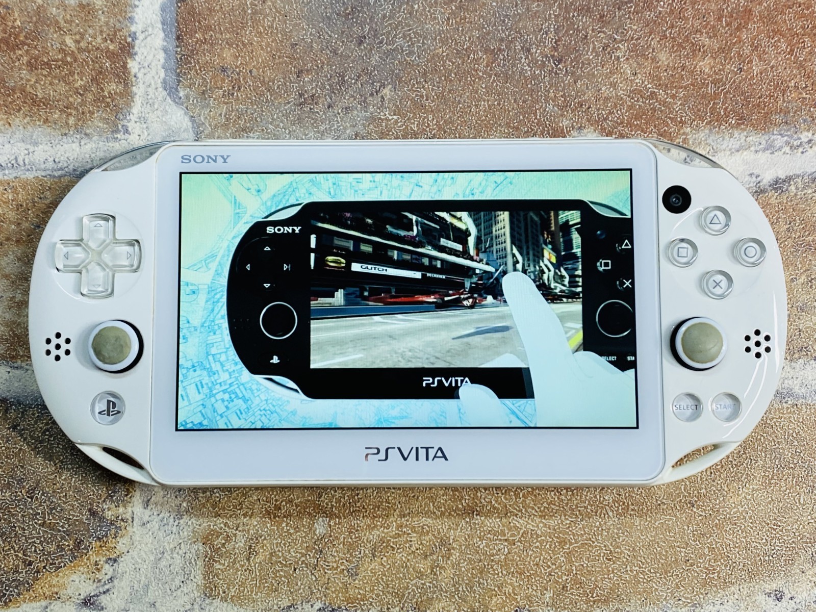 PS Vita PCH-2000 White ZA12 SONY PlayStation Japan Charger 16GB Pouch Tested DDP