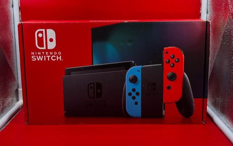 Gaming Console: Nintendo Switch