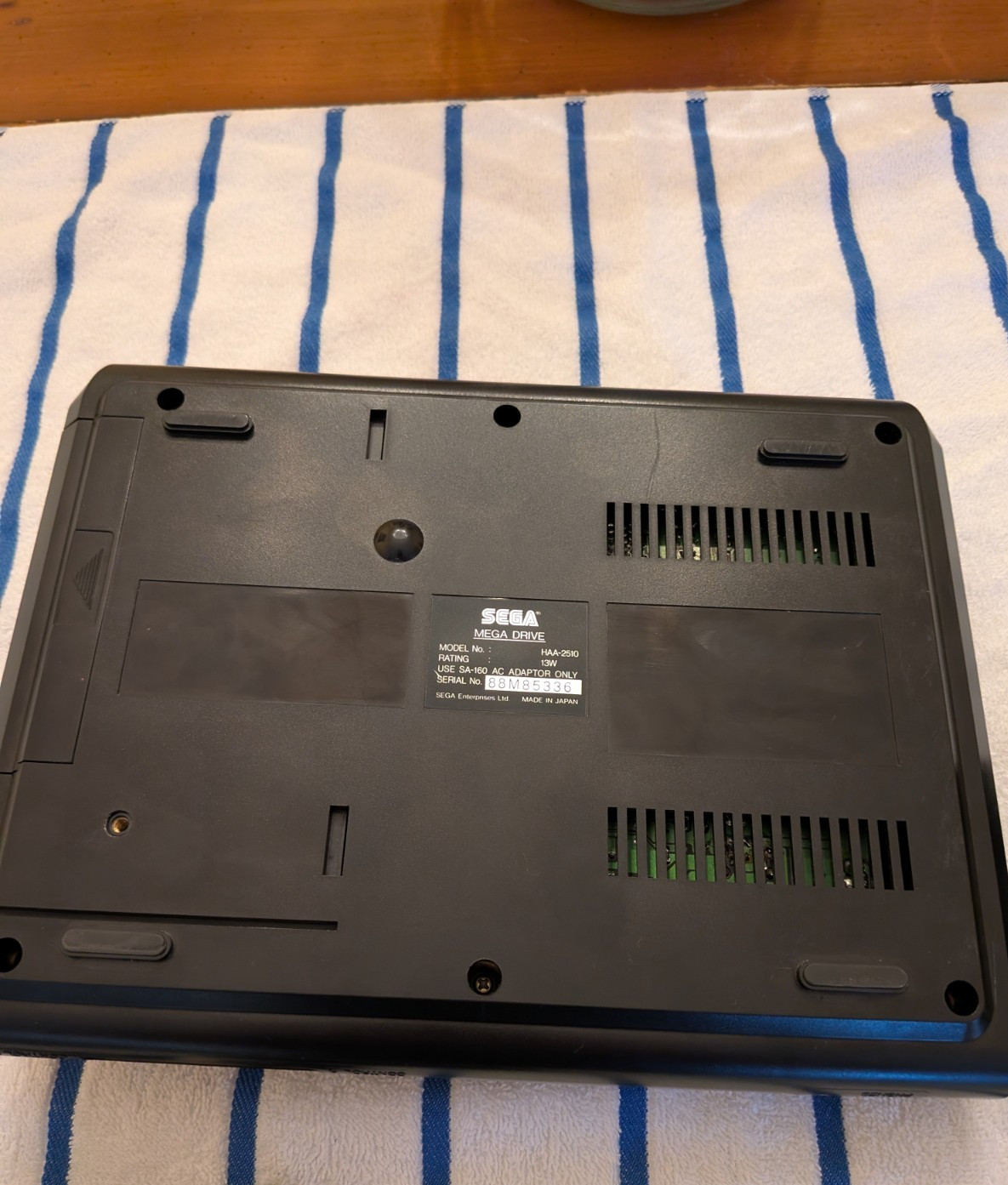 Sega Mega Drive VA0 NTSC-J in Working Condition With PSU And A/V
