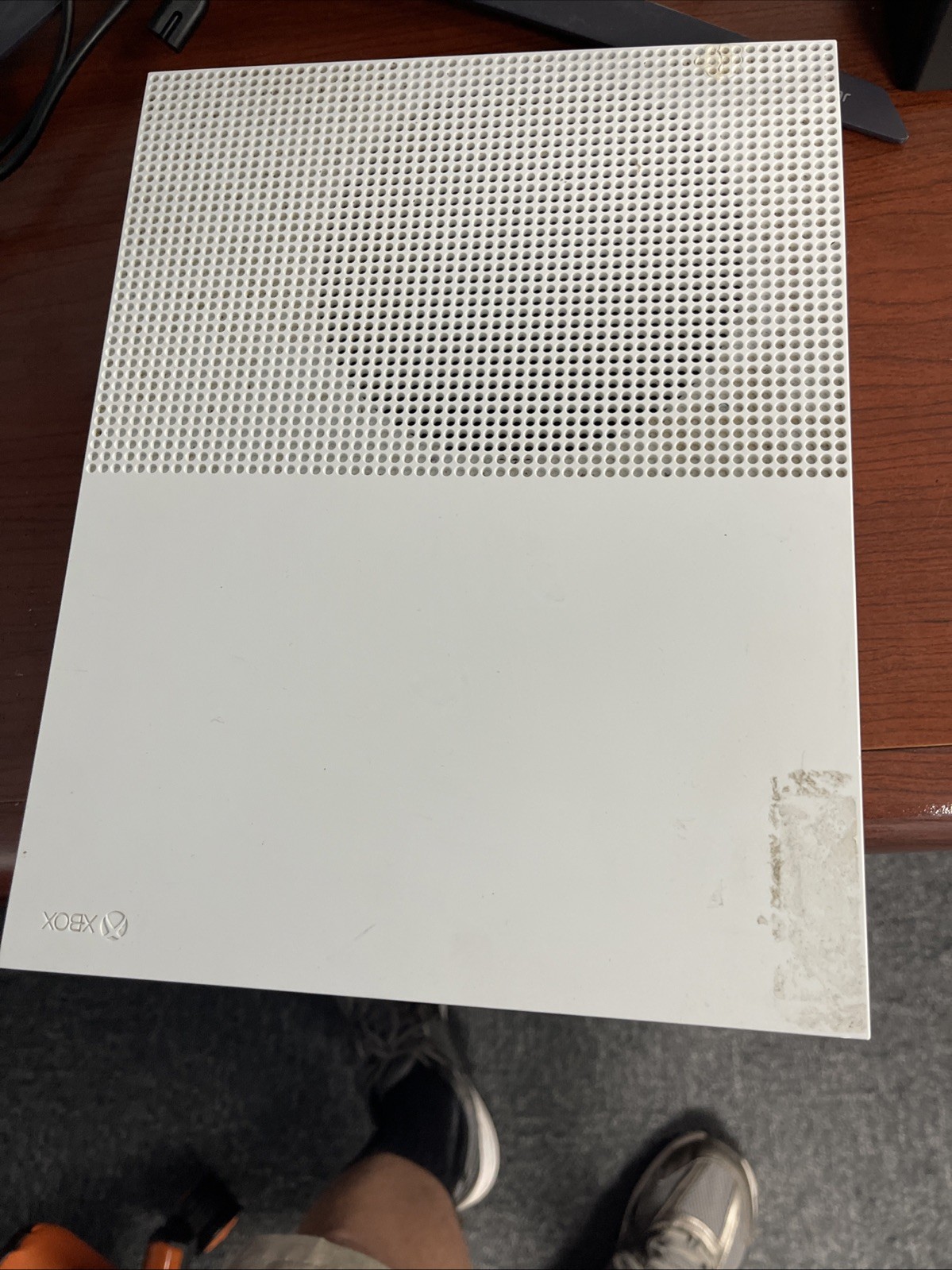 Microsoft Xbox One S – POWERS ON – Parts Only 4216