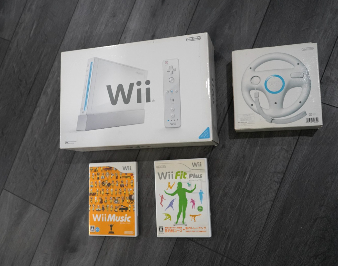 Nintendo Wii RVL-S-WD(JPN) Console In Box Complete W/ Extras