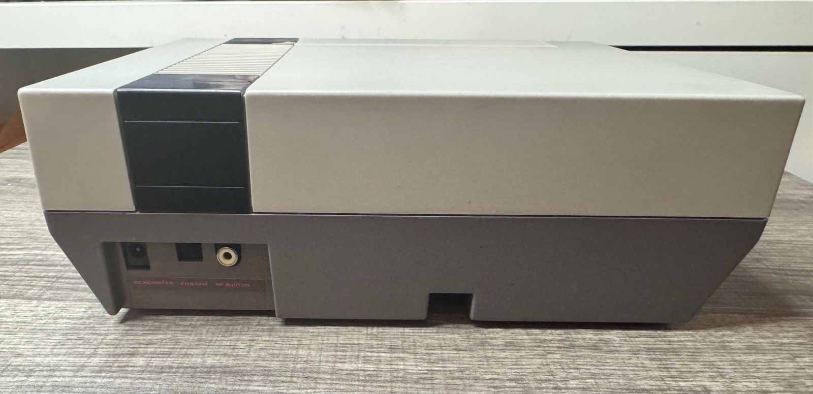 Nintendo NES Console with Extra Controller Grey Zapper and Game Tested Working