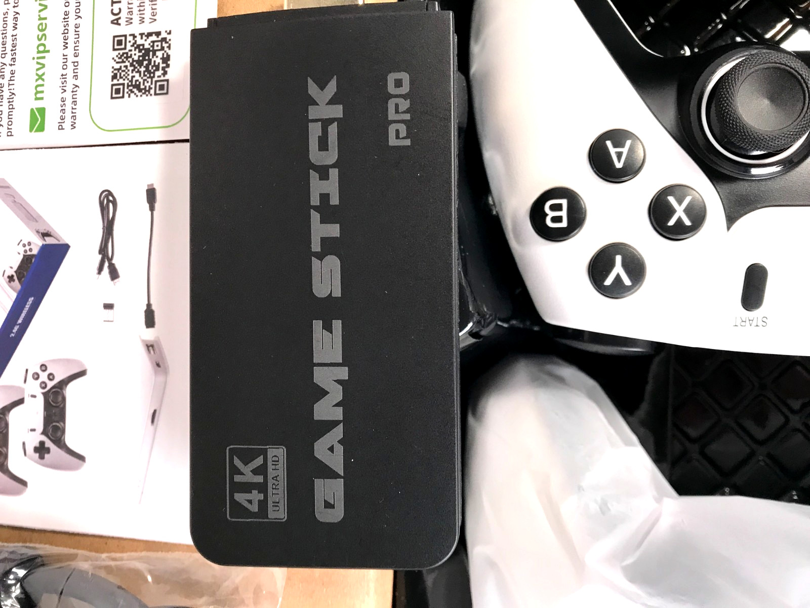 4K 3D Wireless M15 Retro Game Stick Console Two Controllers 2.4G Ultra HD Black
