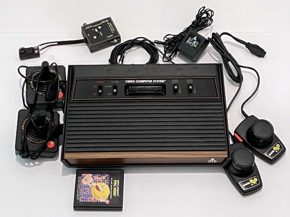 Atari CX-2600A 1980 Video Computer System Console w/Controllers Paddles Game