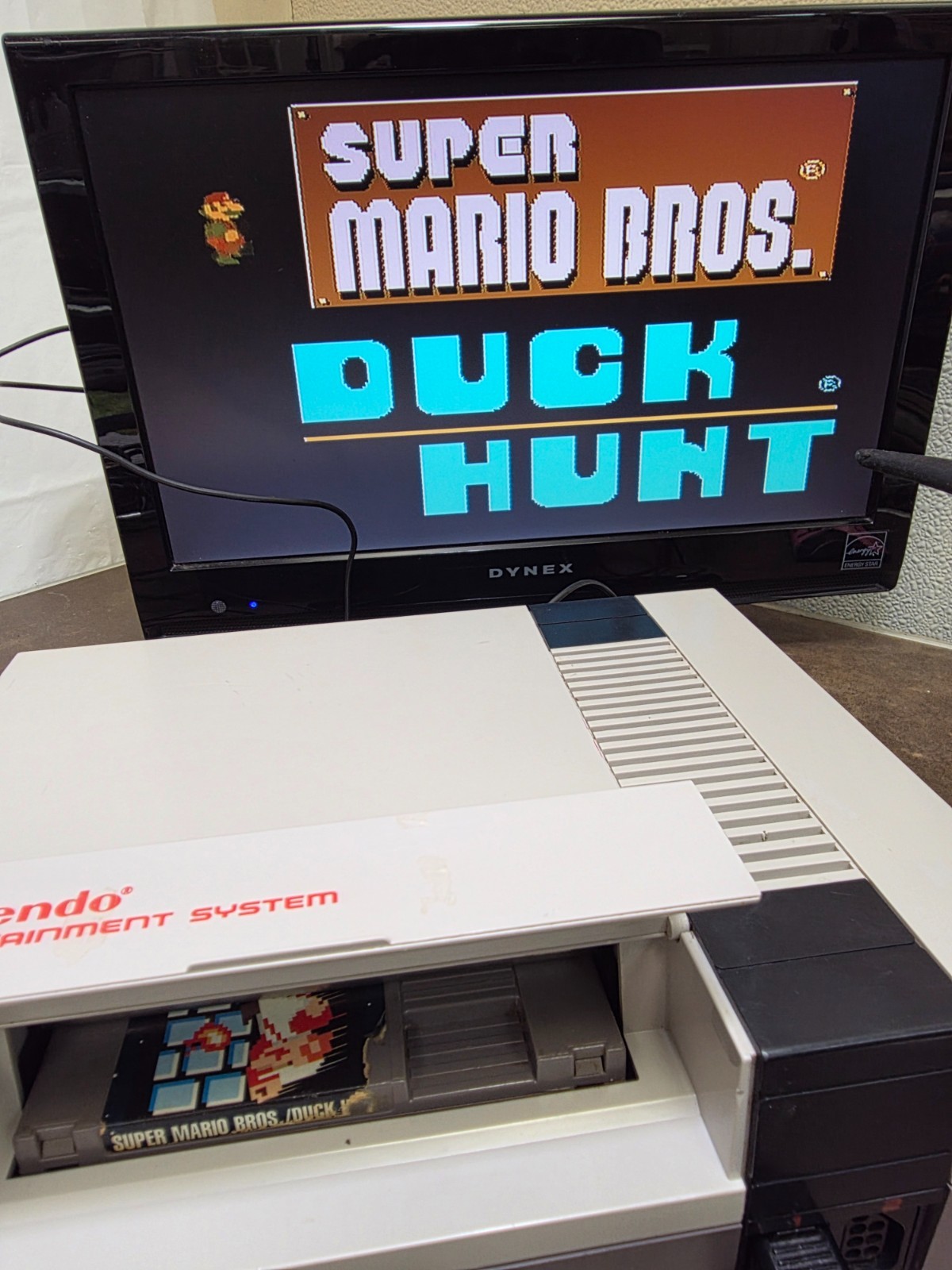 NES Nintendo System Console Bundle w/ 3 Games 2 Remotes Fresh Pins Mario Tested