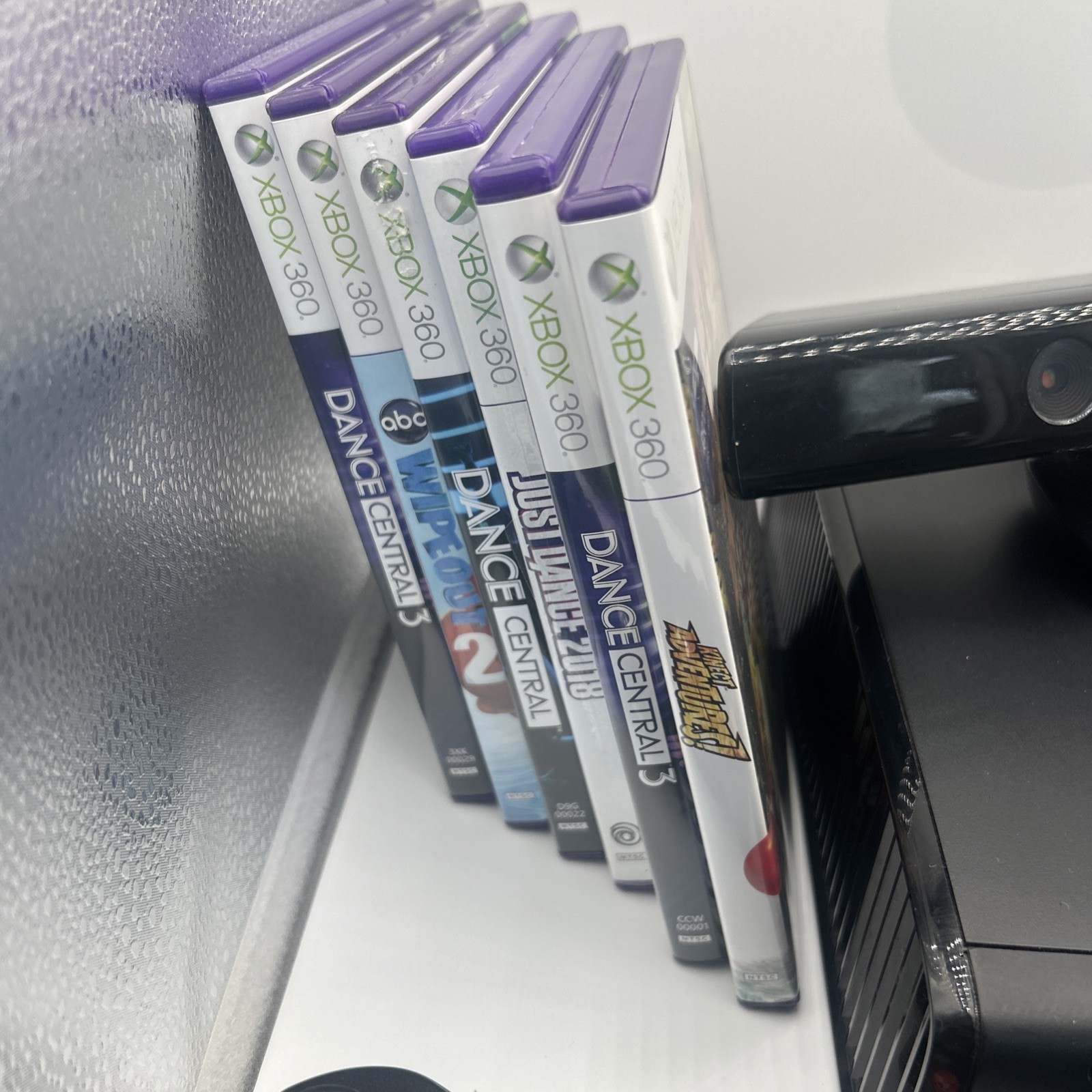 Xbox 360 S Slim Model 1439 Matte Black Console 250GB HDD w/ Controller & Kinect