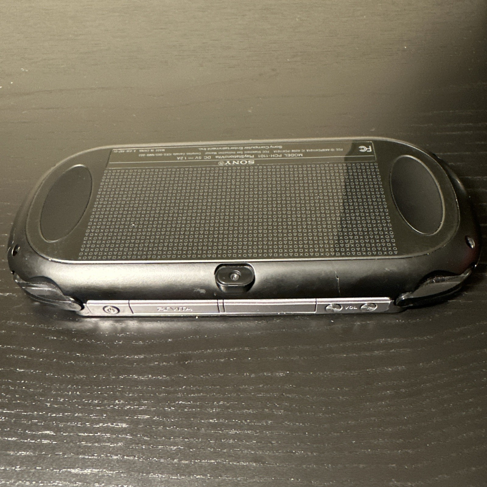 Sony PS Vita PCH-1100 Crystal Black OLED WiFi /3G Model – Fast Shipping