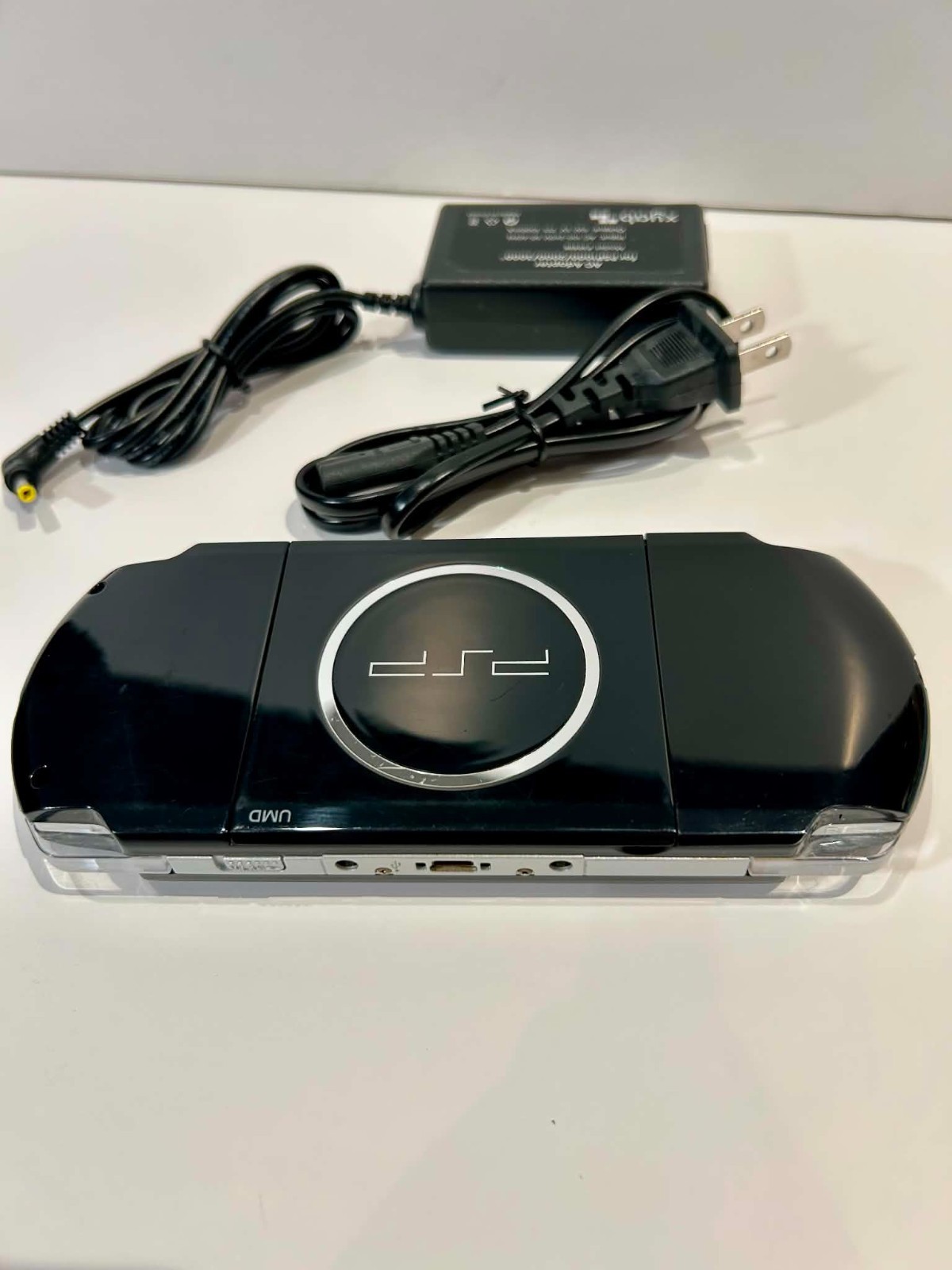 Sony PSP-3000 Black Japanese Region Free Handheld Console w/ Charger & 32GB Card