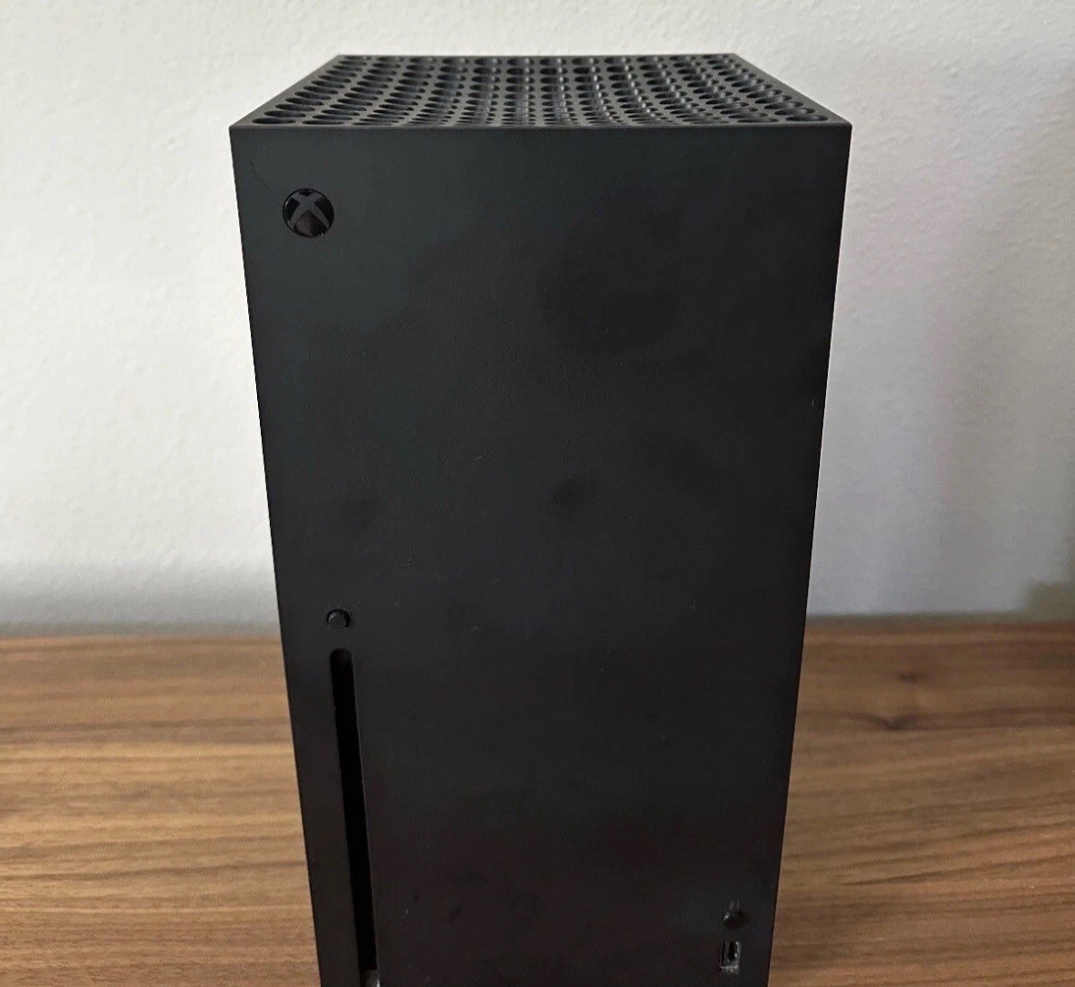 Microsoft Xbox Series X 1TB Video Game Console – Black(SLIGHTLY USED)