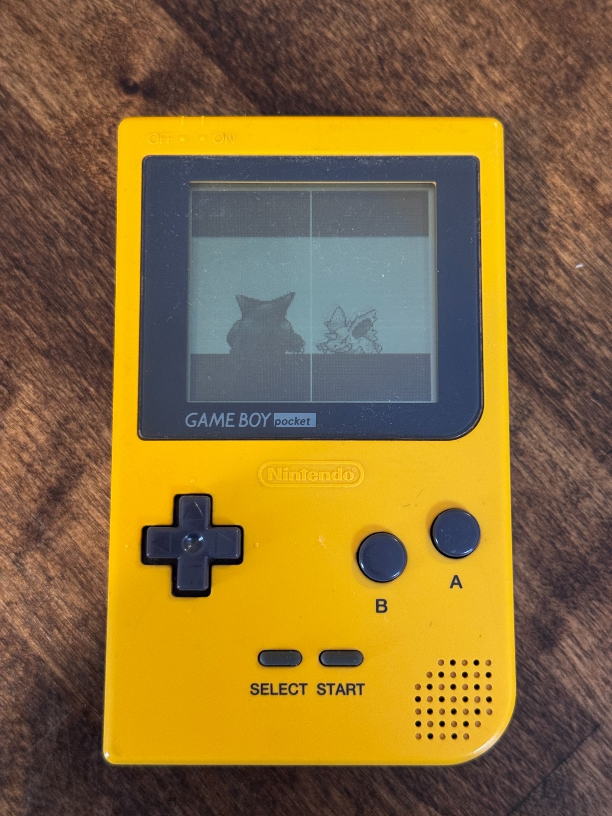 Nintendo Game Boy Pocket MGB-001 Yellow OEM Tested Working + Pokemon GRN