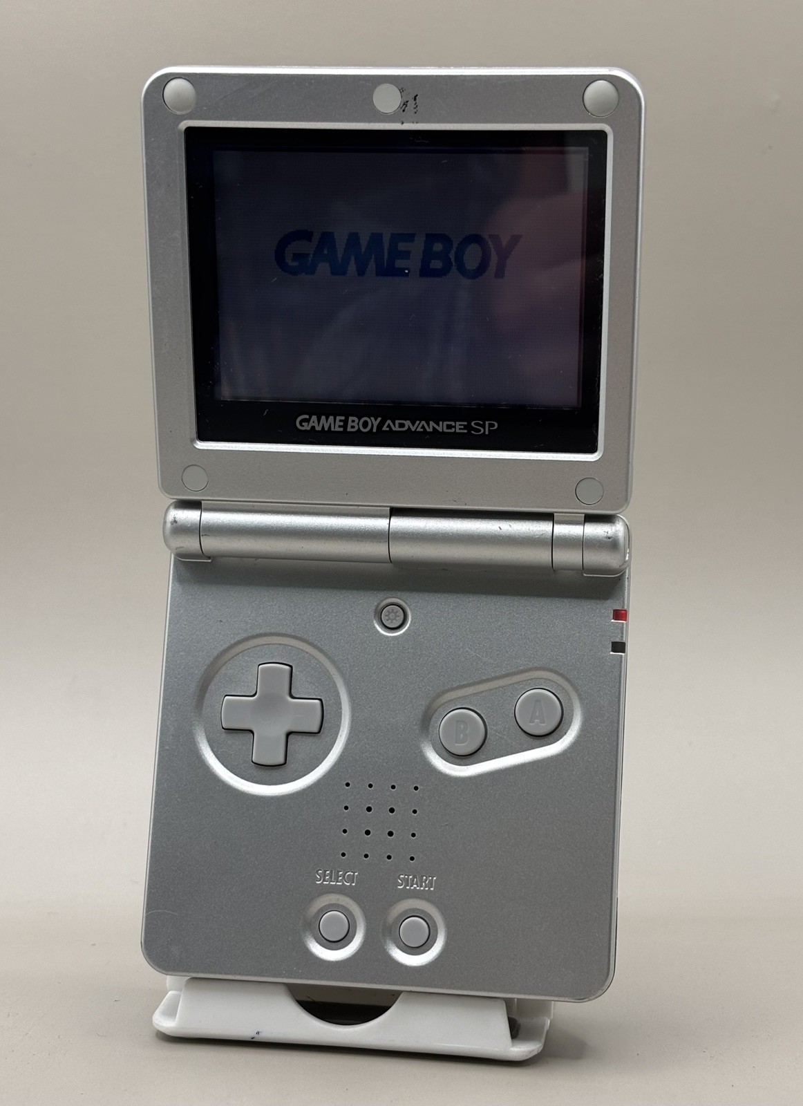 Nintendo Game Boy Advance SP – Silver (G4) READ DESCRIPTION