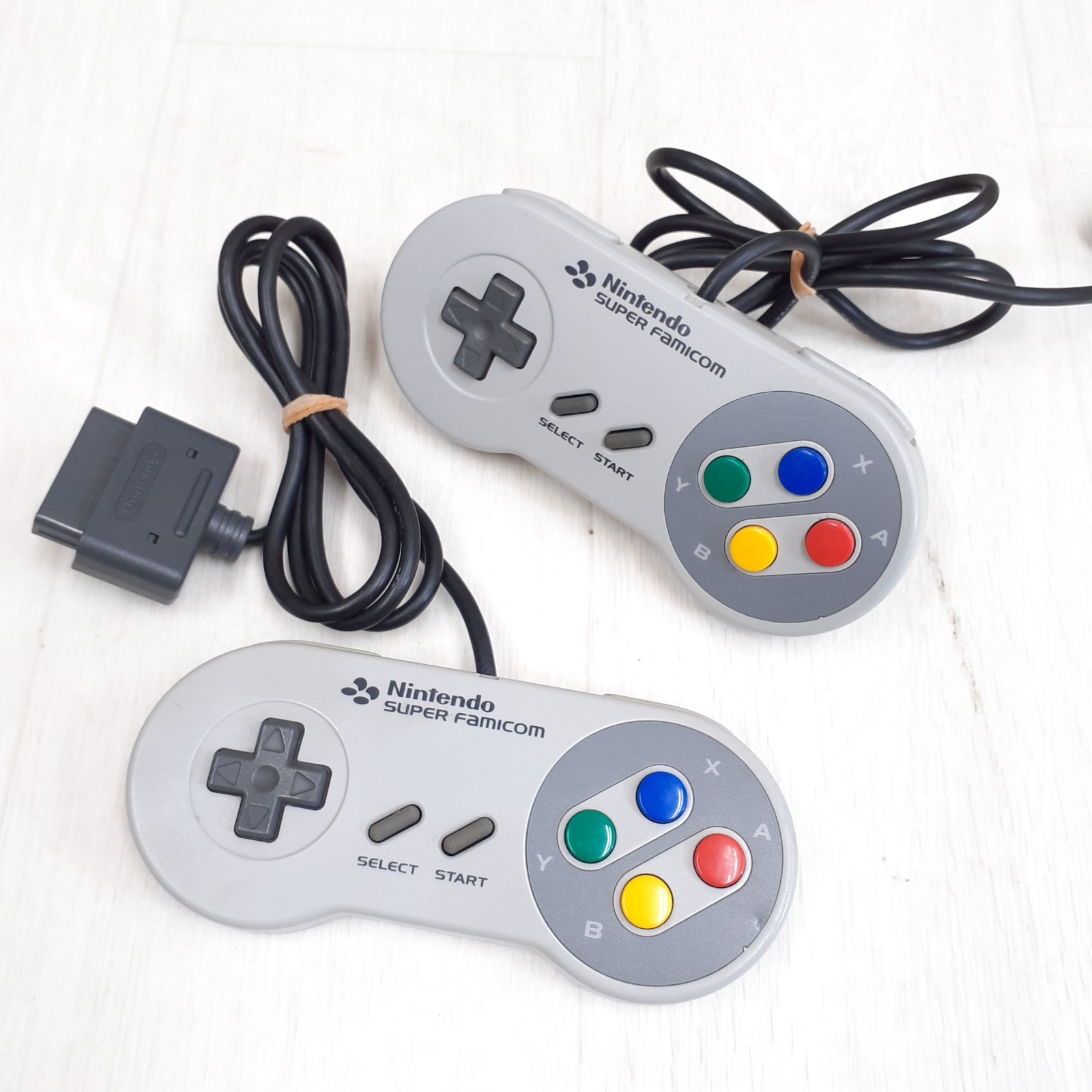 Nintendo Super Famicom Console in box CIBwith 3 Games SNES Japanese SHVC-001