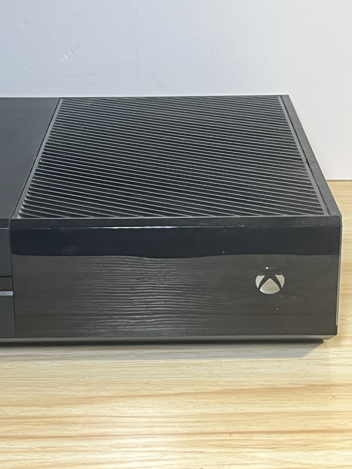 Microsoft Xbox One Console 1TB Black W/ Box No Controller & 4 Games Tested Works