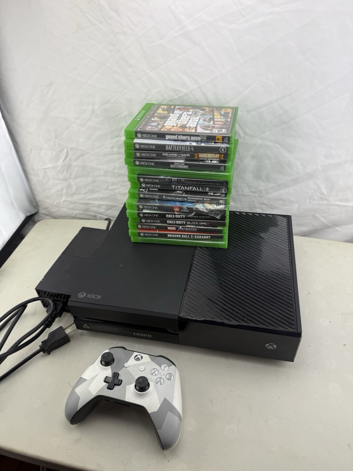 Xbox One Gaming Console Bundle With 14 Games & Power Supply Works Good !!!