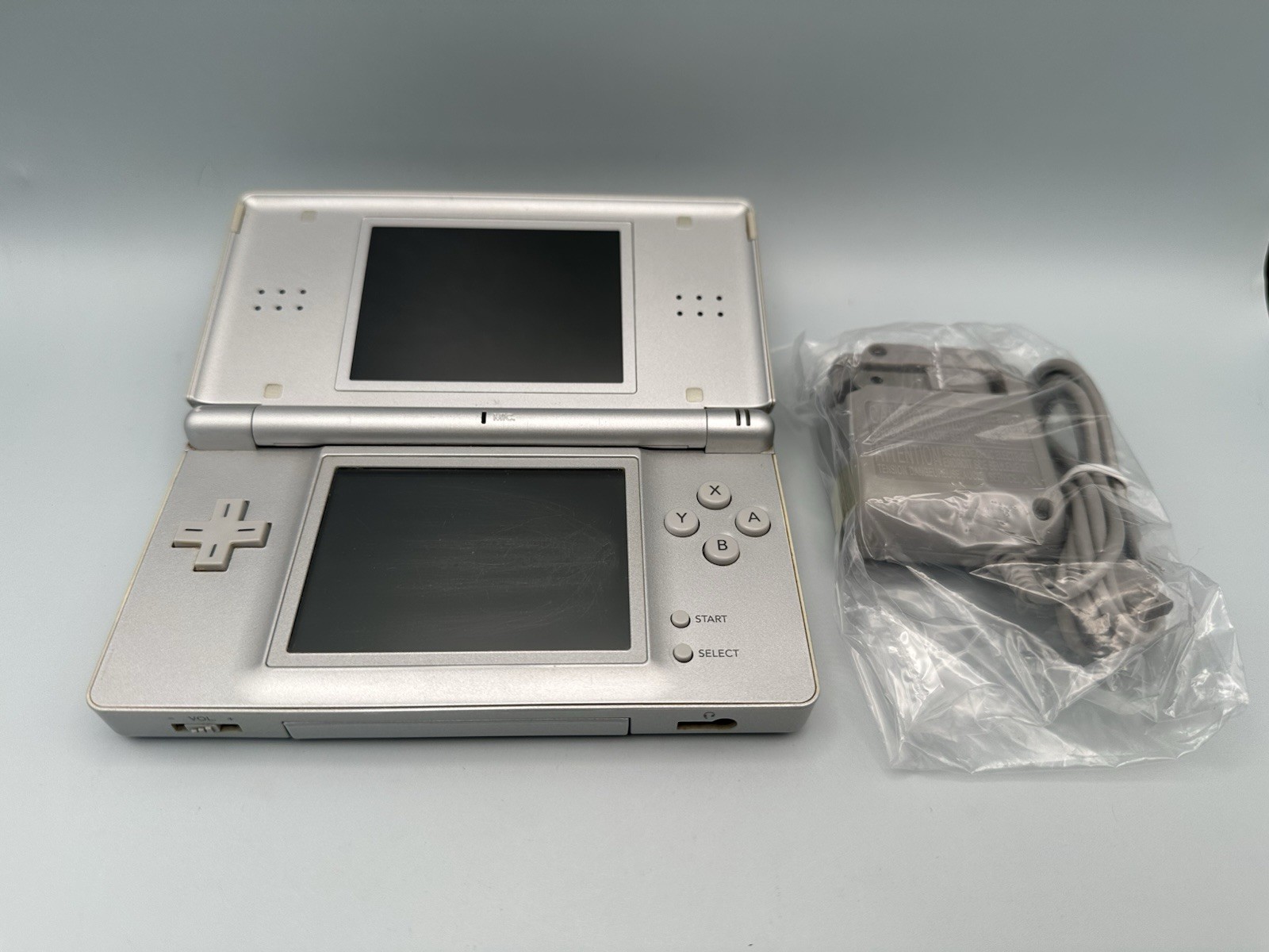 Nintendo DS Lite Console USG-001 with charger – Silver (Tested, Working)