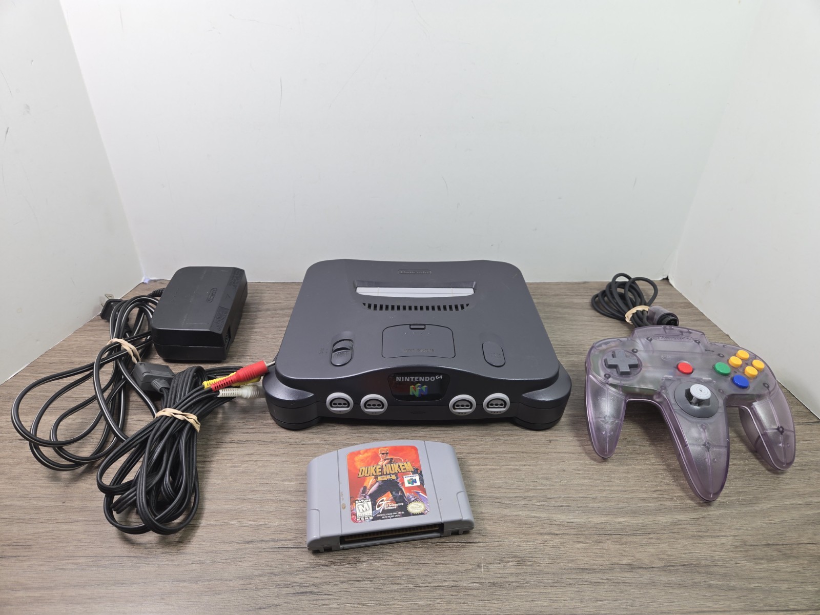 Nintendo 64 Console N64 (NUS-001) w/Controller & Duke Nukem 64 Used Tested