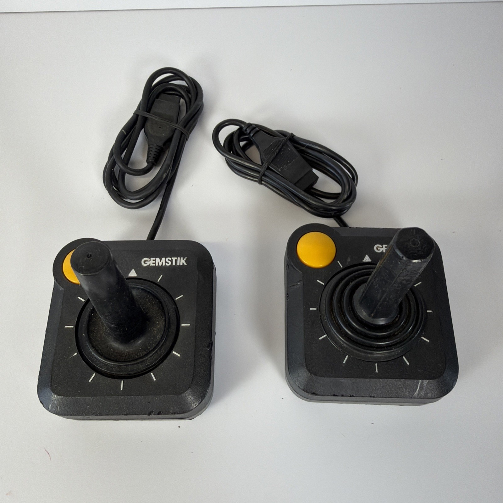 Atari 2600 Junior Jr Video Game Console Bundle Joystick Gemstik & Games