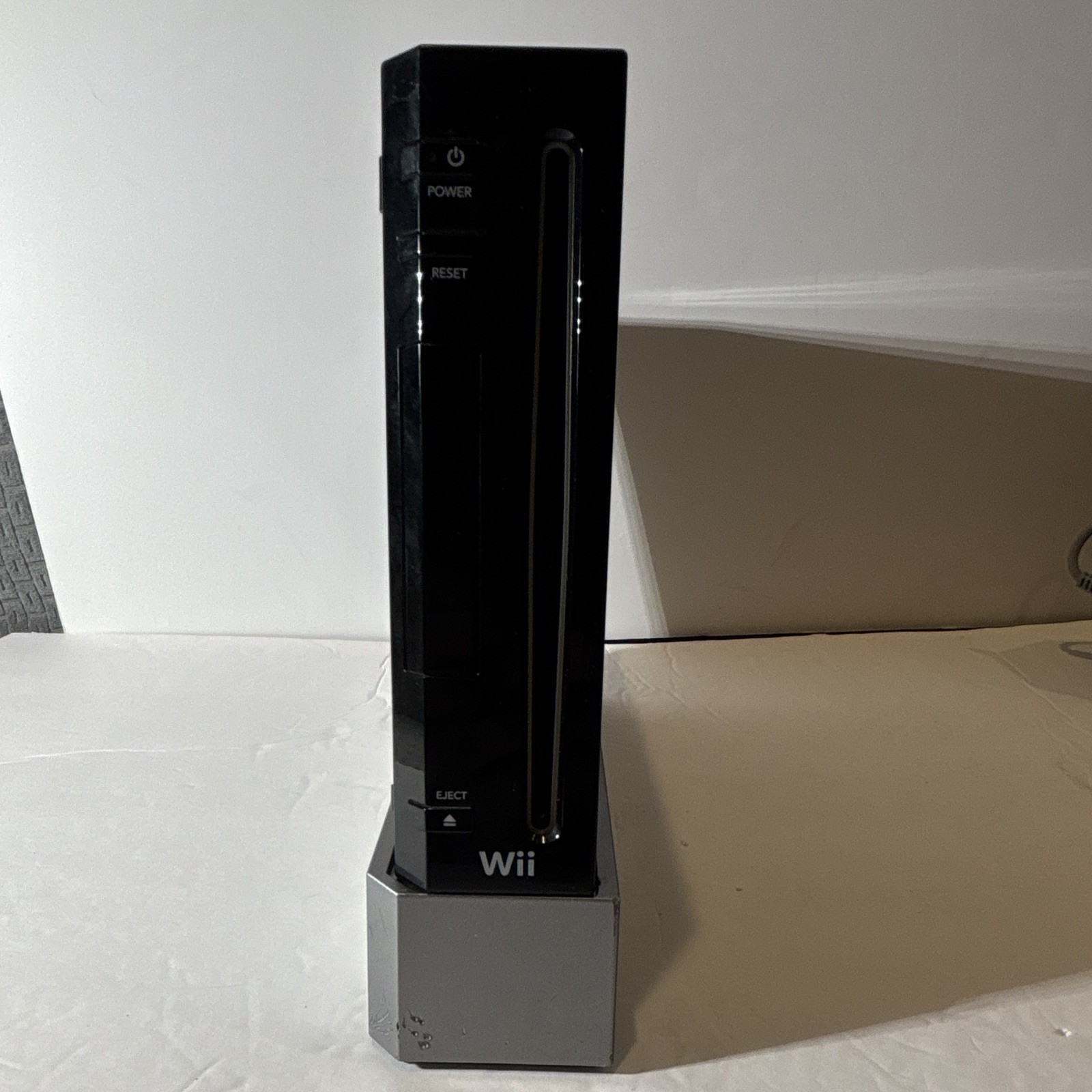 Nintendo Wii Black Console Bundle RVL-001 w/ Remote, Nunchuk, Cables