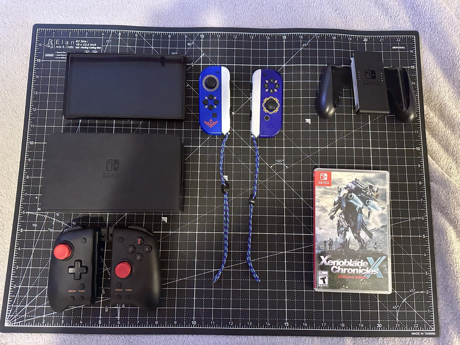Nintendo Switch OLED Model Bundle with game