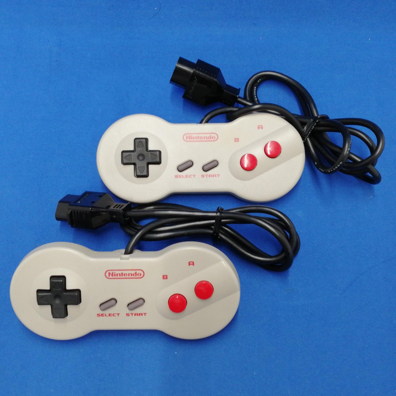 Nintendo New Famicom HVC-NFF Console CIB Box 2 Controllers AV AC Adapter JP