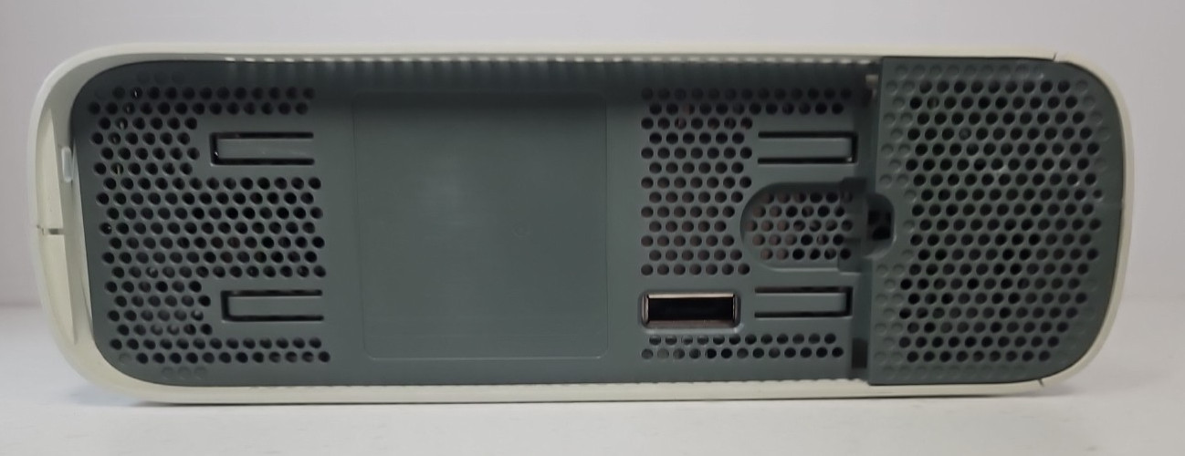 Xbox 360 Console White For PARTS. Unknown if still works. See DESCRIPTION!