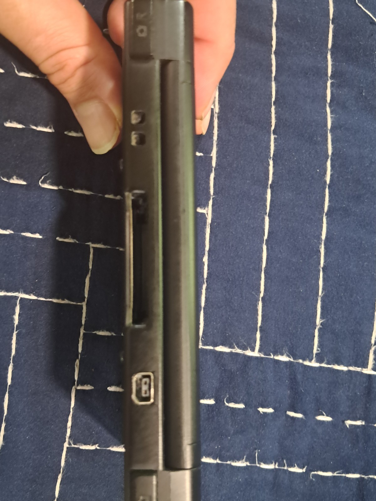 Nintendo DSi Black + 18 DS Games Bundle Mario LEGO Star Wars Charger Case Stylus