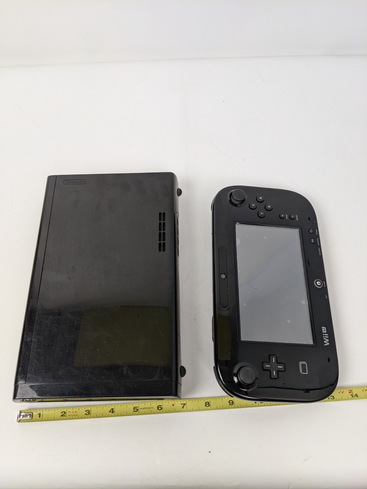 Wii U Console, Pad & Game Bundle WUP-010 WUP-101(02) NES Remix Mario 3D World