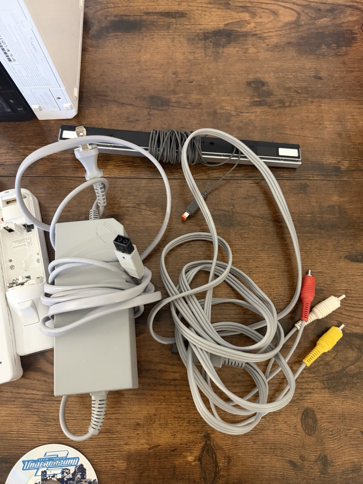 Nintendo Wii Console Lot Bundle 3 Systems 3 Remotes 4 Nunchuks +game