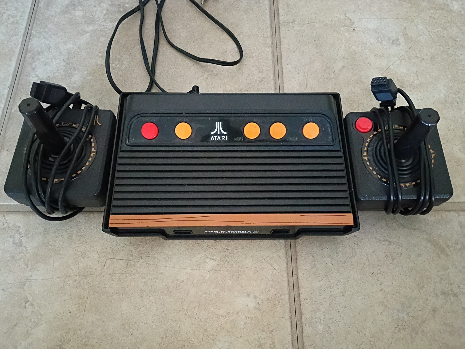 Atari Flashback 3 Classic Game Console Two Controllers Tested Works Great.