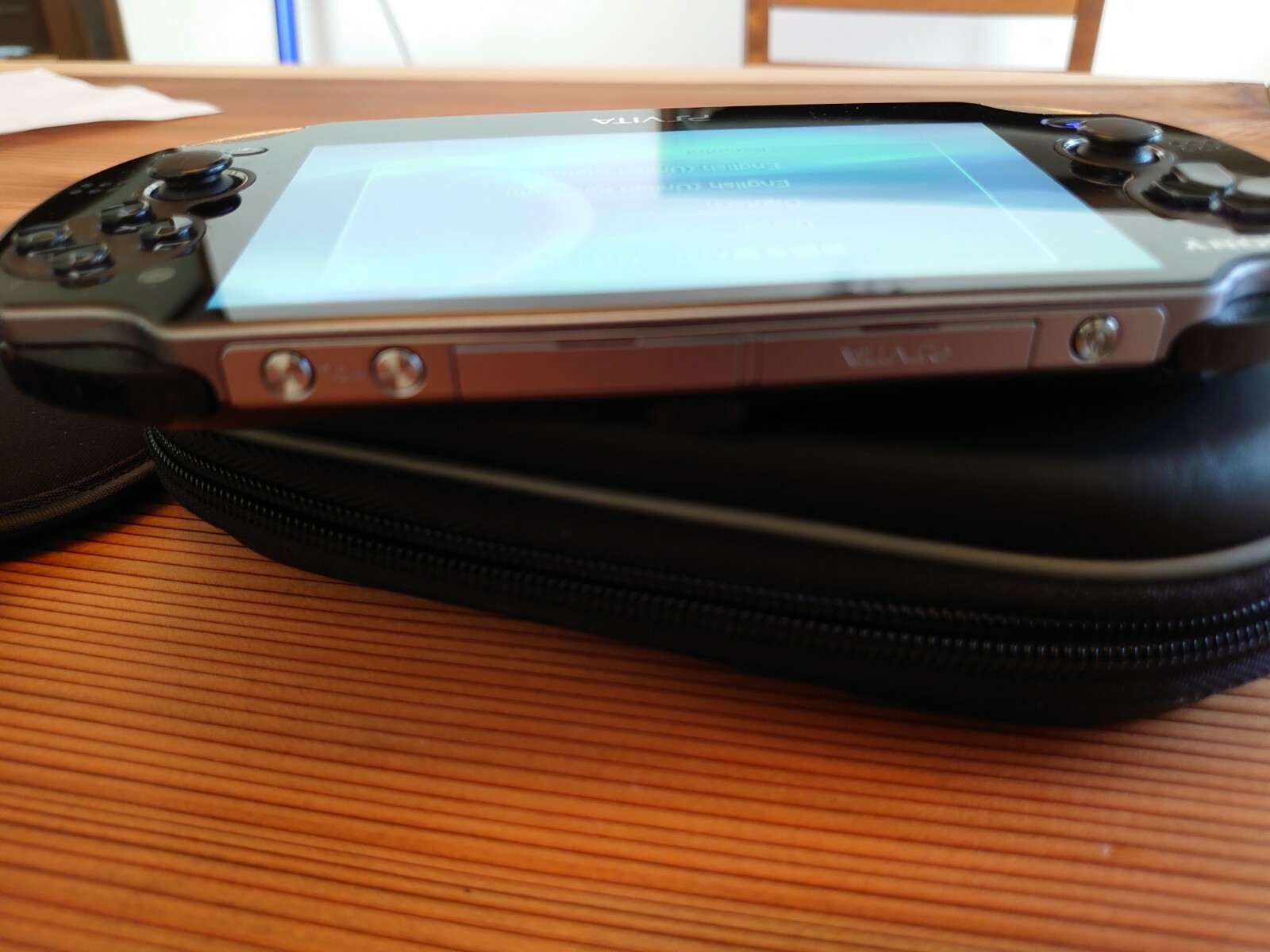 PlayStation Vita Console Crystal Black PCH-1000 ZA01 + Pouch