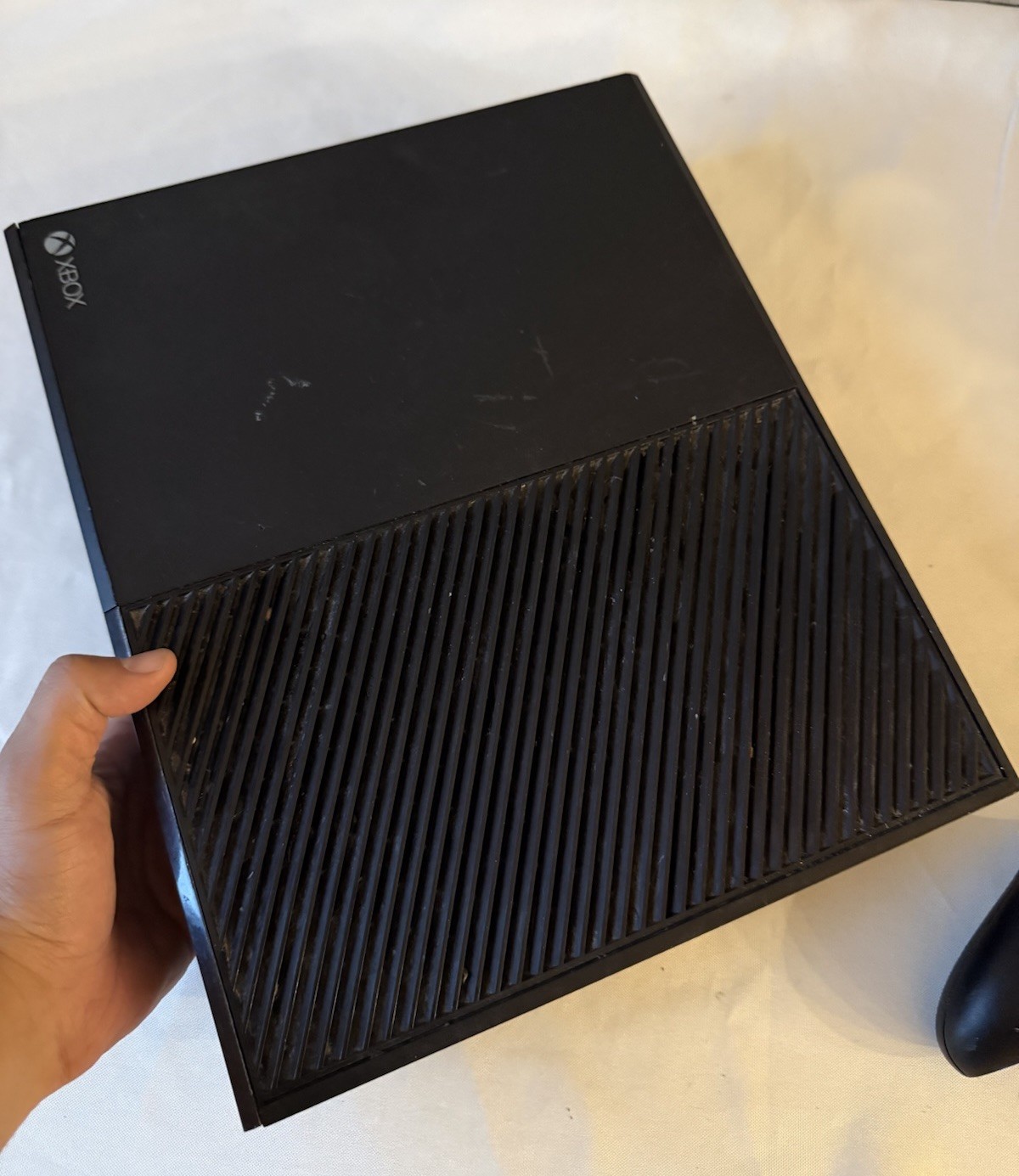 *READ DESCRIPTION* Microsoft Xbox One 1540 500GB Console -WORKS BUT BROKEN SHELL