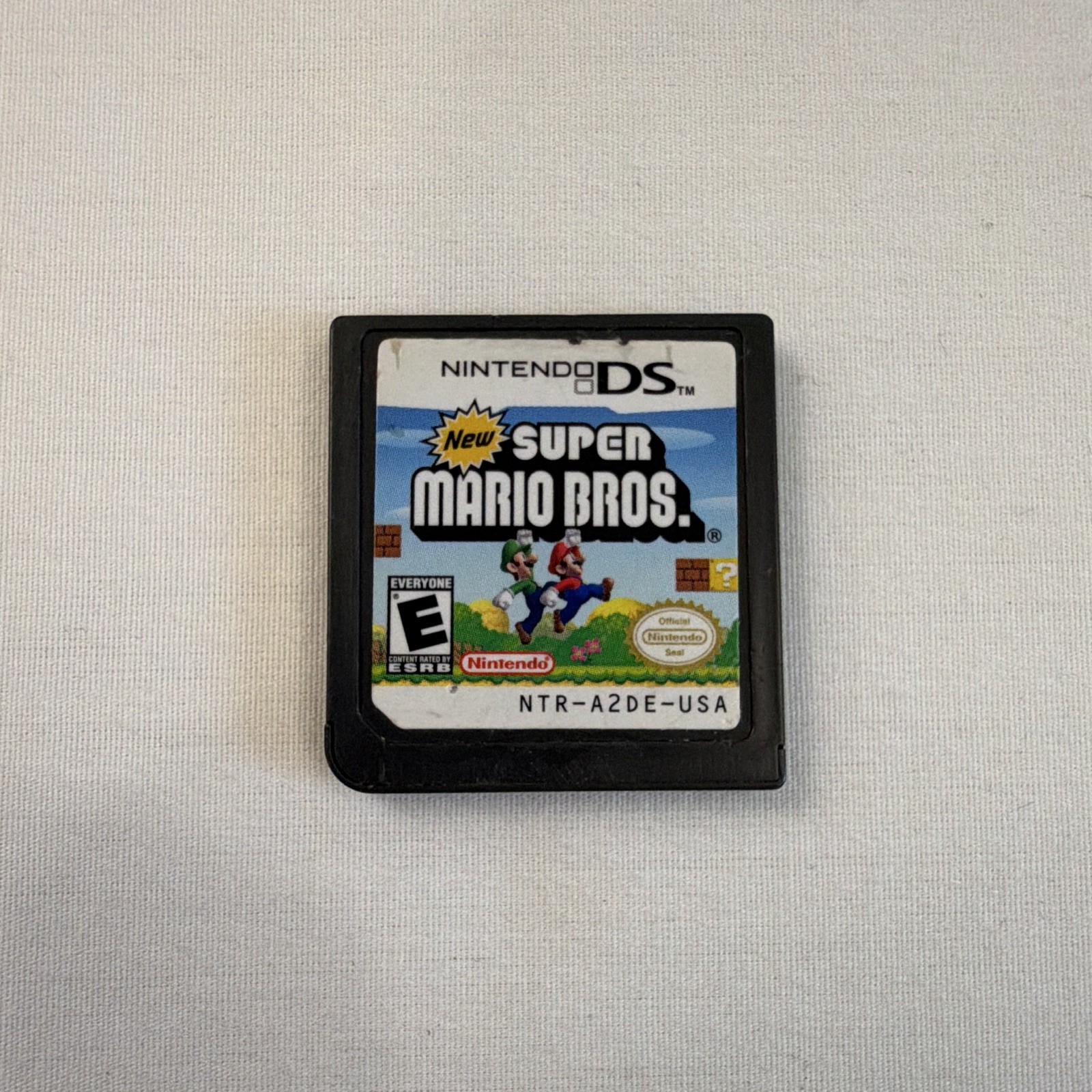 Nintendo DS Lite Red/Black Touchscreen NTSC-U/C w/ Charger Case New Super Mario