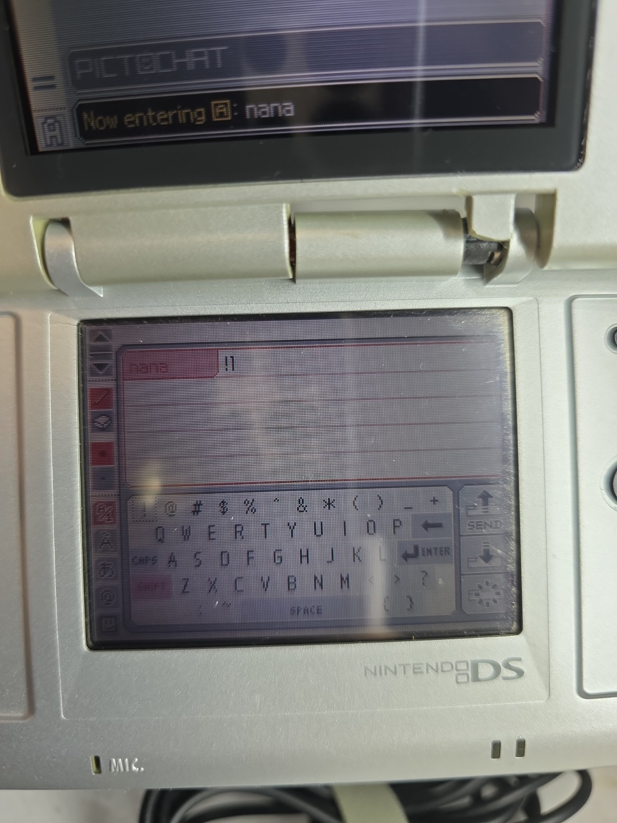 Nintendo DS OG FAT Console – tested and working with charger / broken hinge