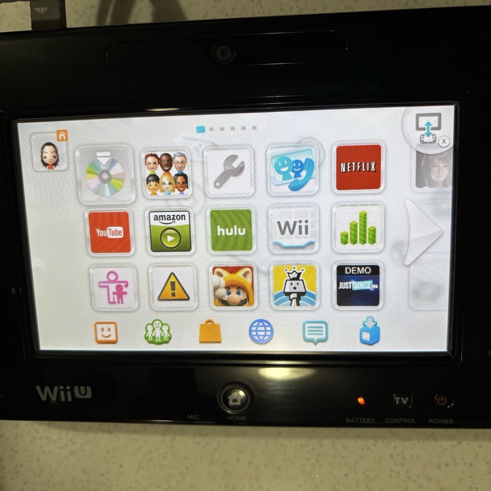Nintendo Wii U 32 GB Super Mario 3D World Deluxe Set Tested