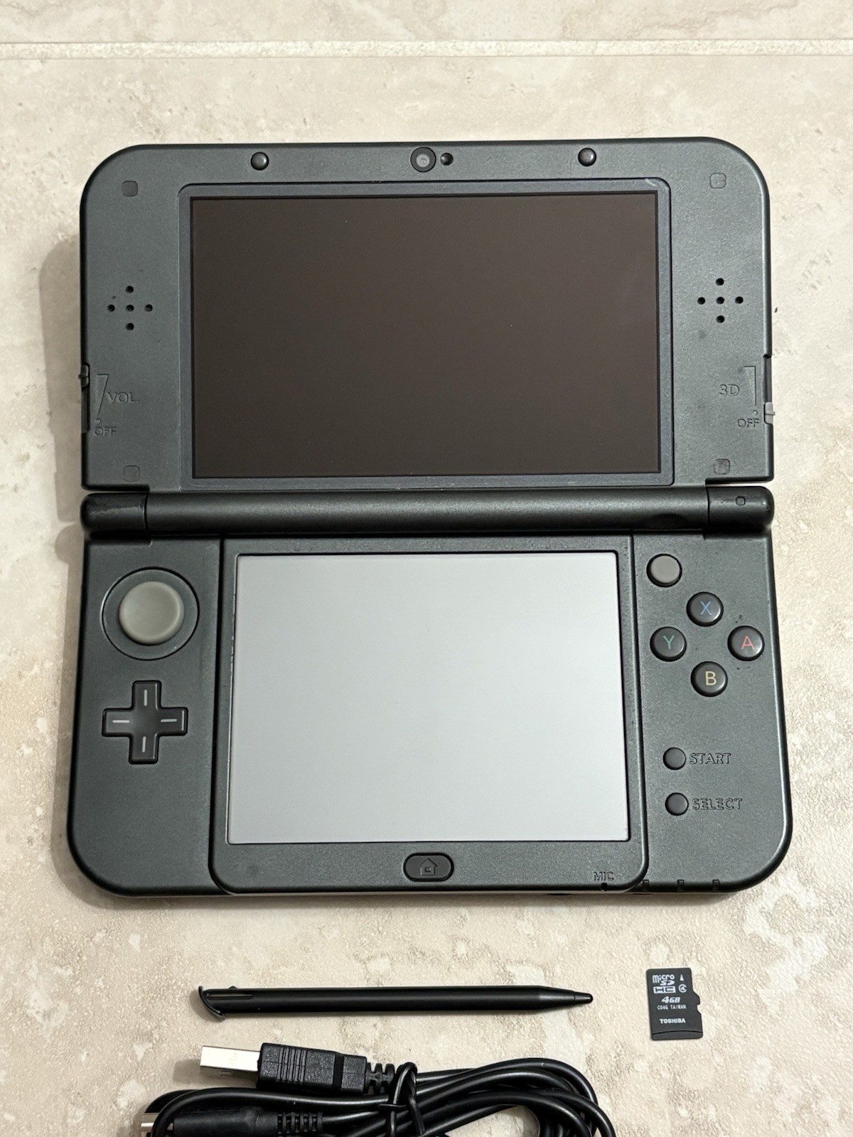 New Nintendo 3DS LL XL Metallic Black Region Free USA Seller Very Good