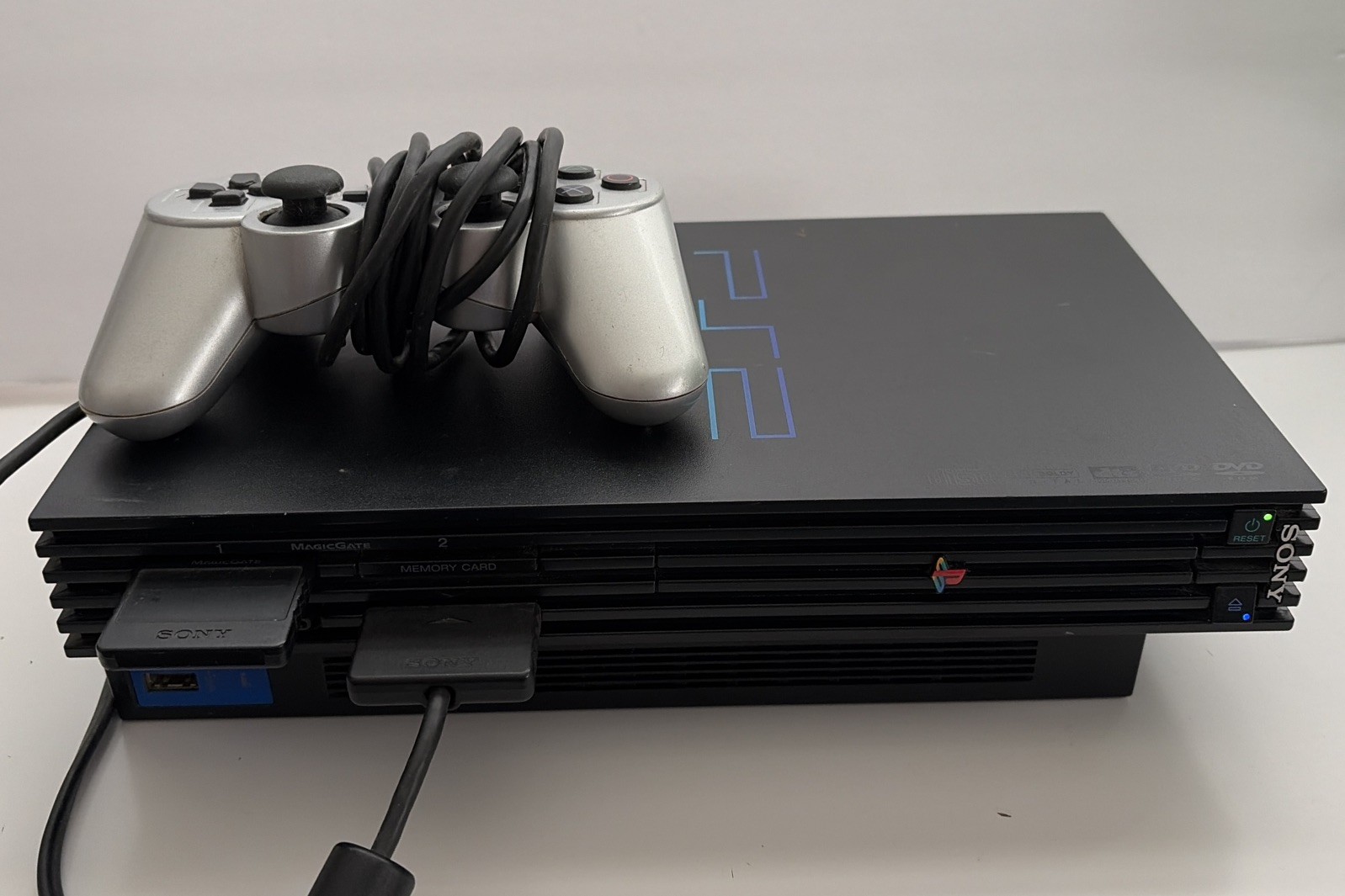 Sony PS 2 Black Console SCPH-39001 Working W/ 8MB Memory Card,2 Games & Cordes