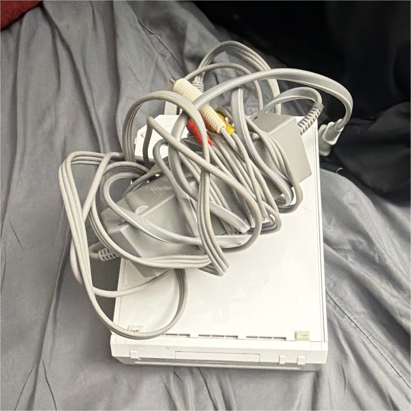 Nintendo Wii Console White w/ Power Adapter & Composite RCA AV Cable