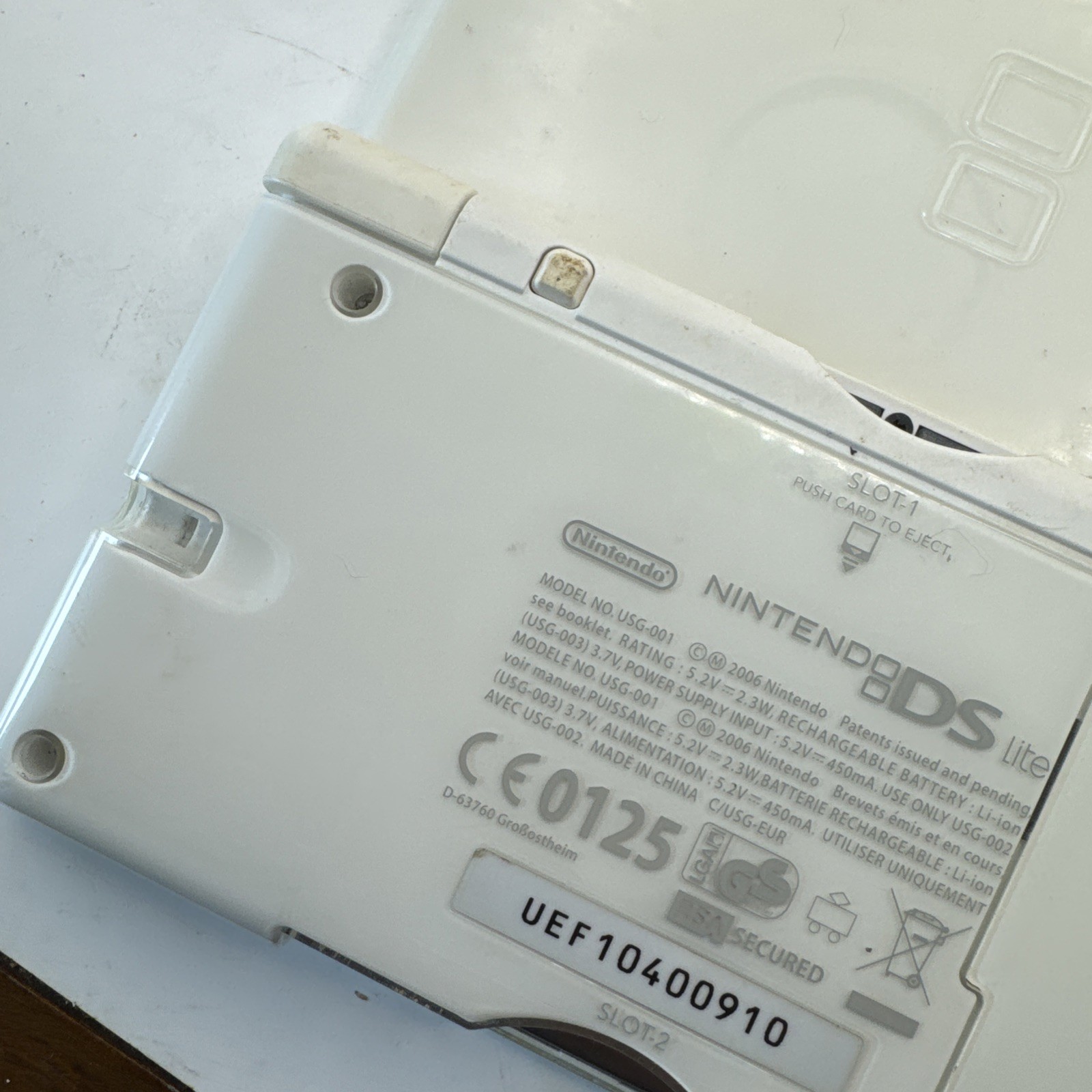 Nintendo DS Lite Console USG-001 with charger – White – Won’t Power On
