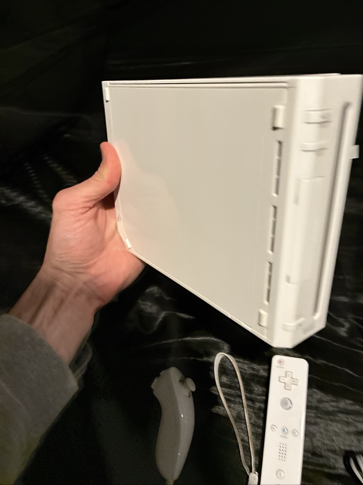 GameCube Compatible Nintendo Wii Console w/ Cords Controller & Nunchuck Tested